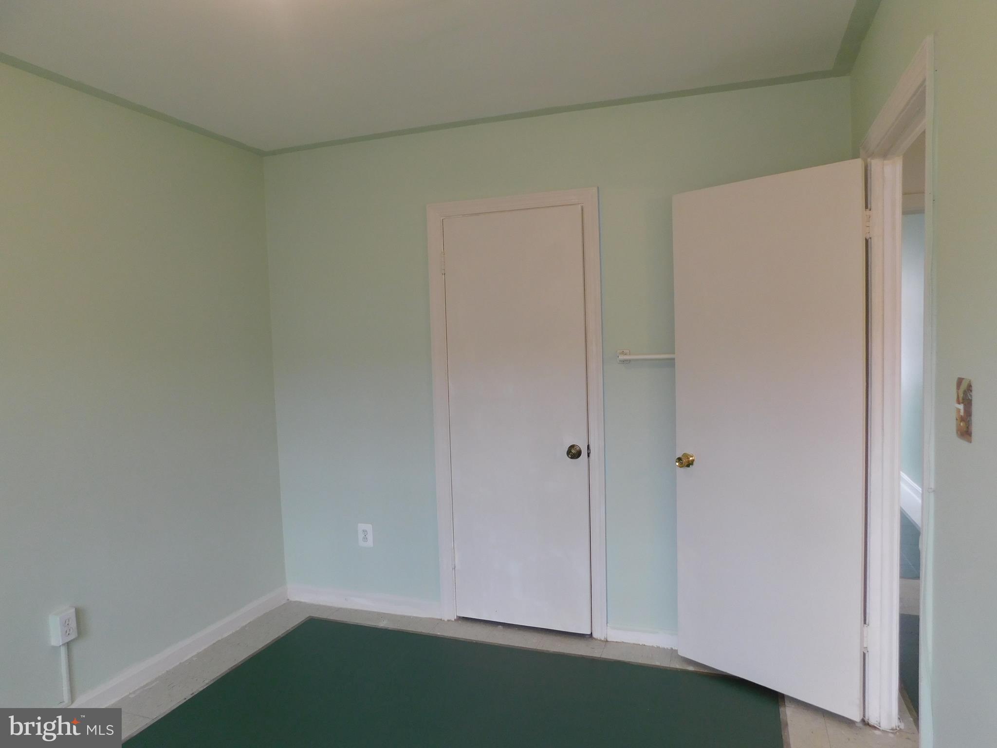 FREDERICK COURTS - Residential