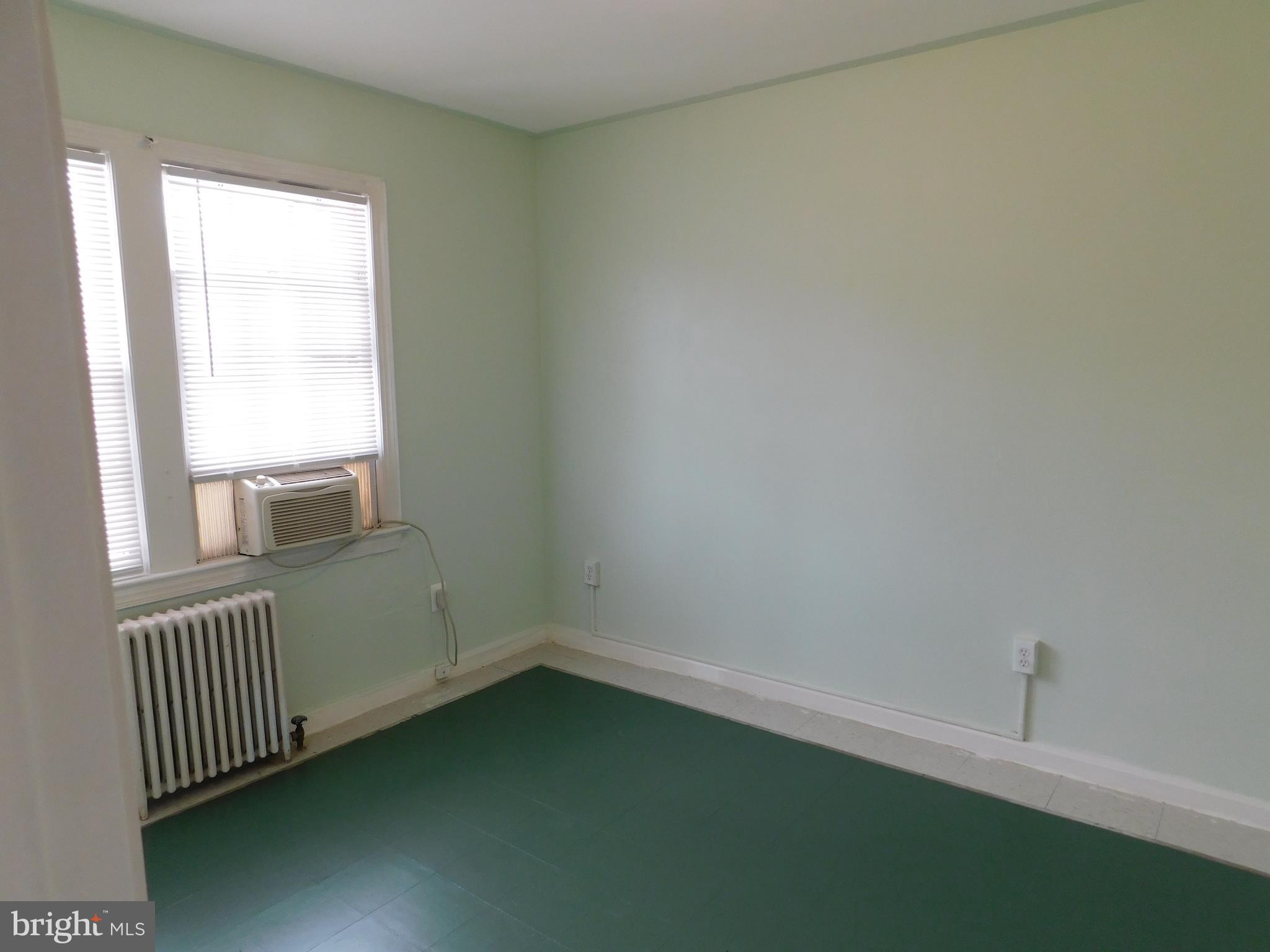 FREDERICK COURTS - Residential