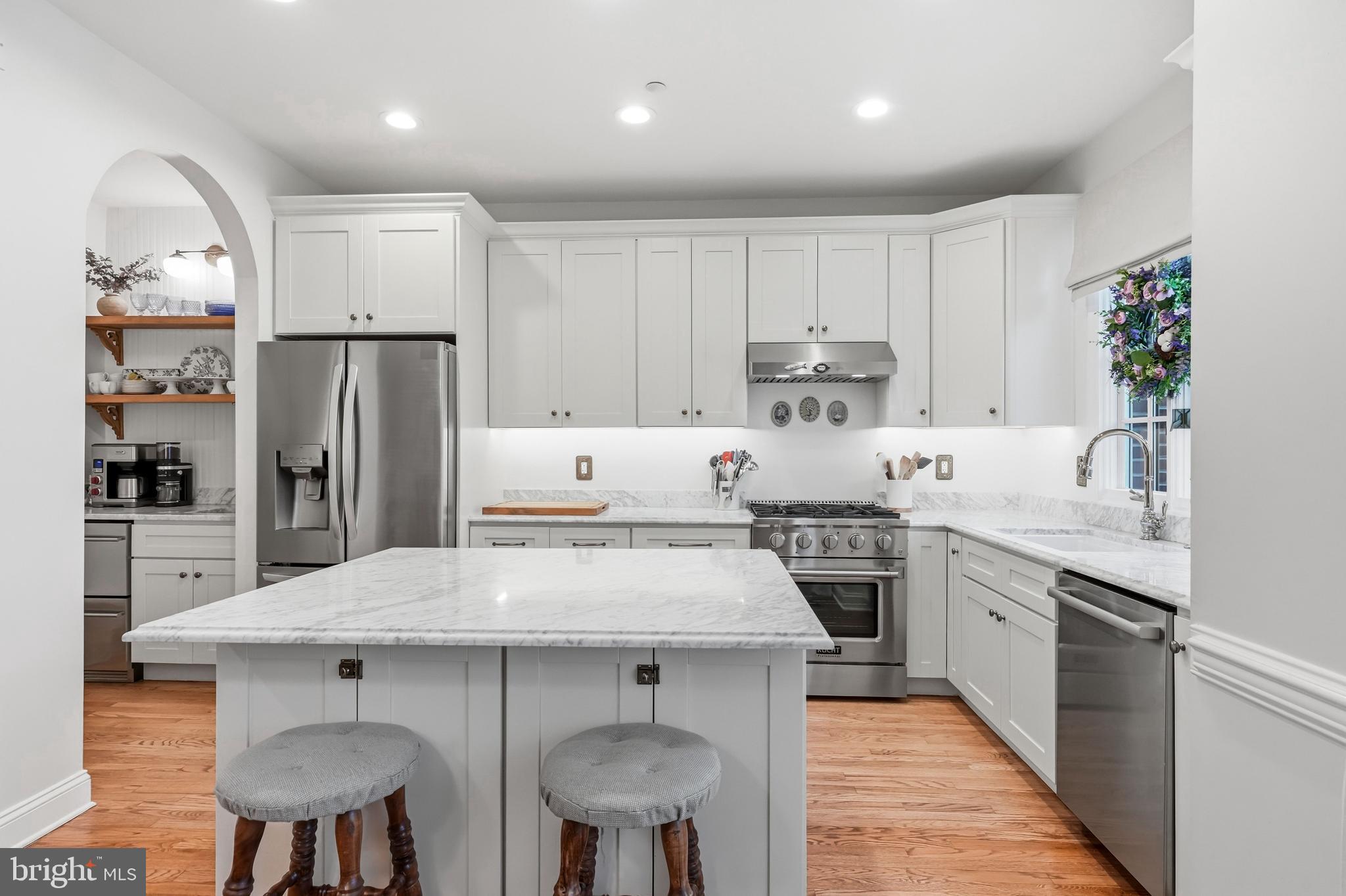 8 WASHINGTON AVENUE