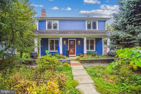 Photo of 3106 Mccomas Avenue, Kensington, MD 20895 (MLS # MDMC2110778) Photo of 3106 Mccomas Avenue, Kensington, MD 20895 (MLS # MDMC2110778)