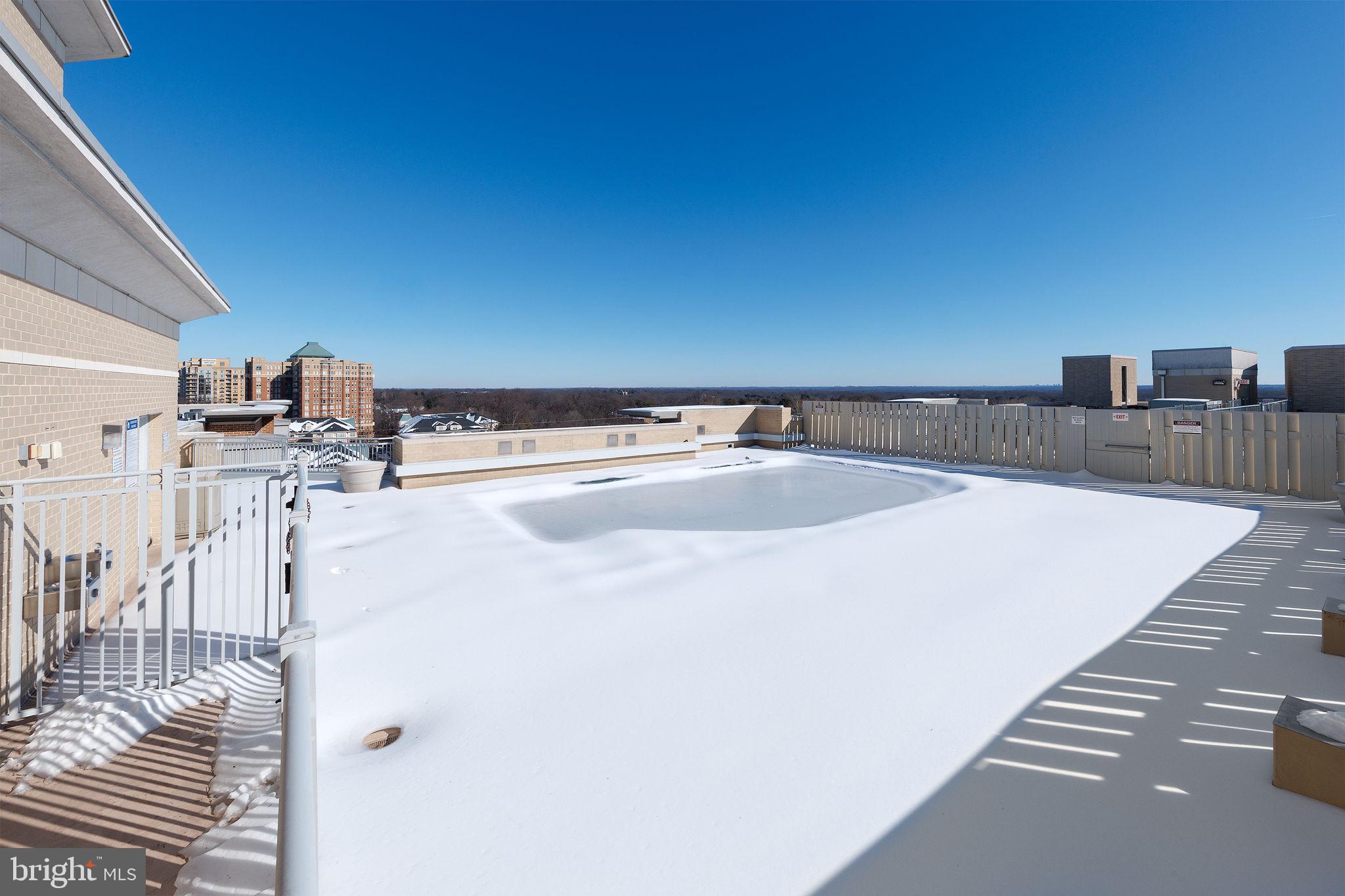 CARLTON HOUSE - Residential