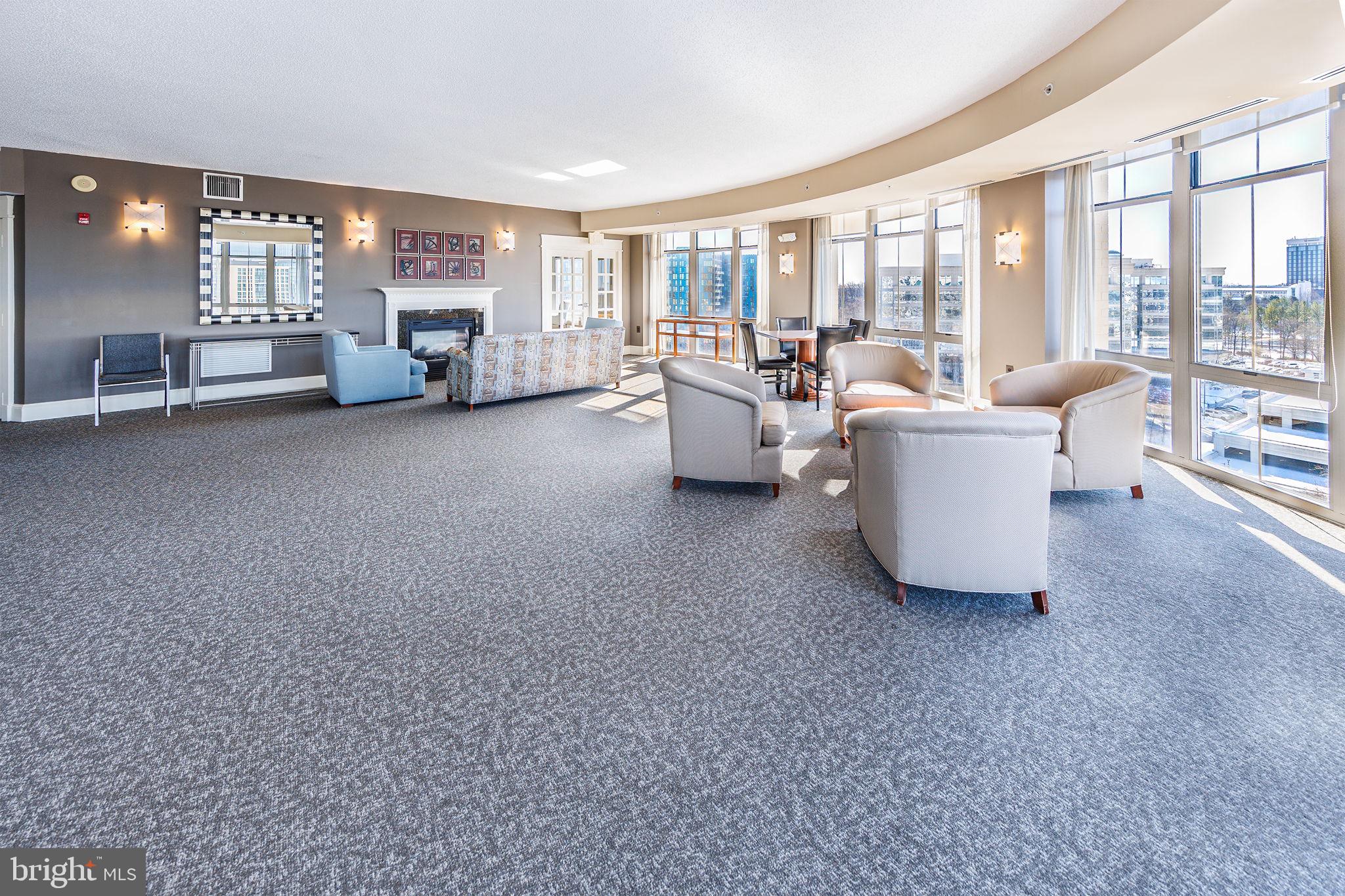 CARLTON HOUSE - Residential