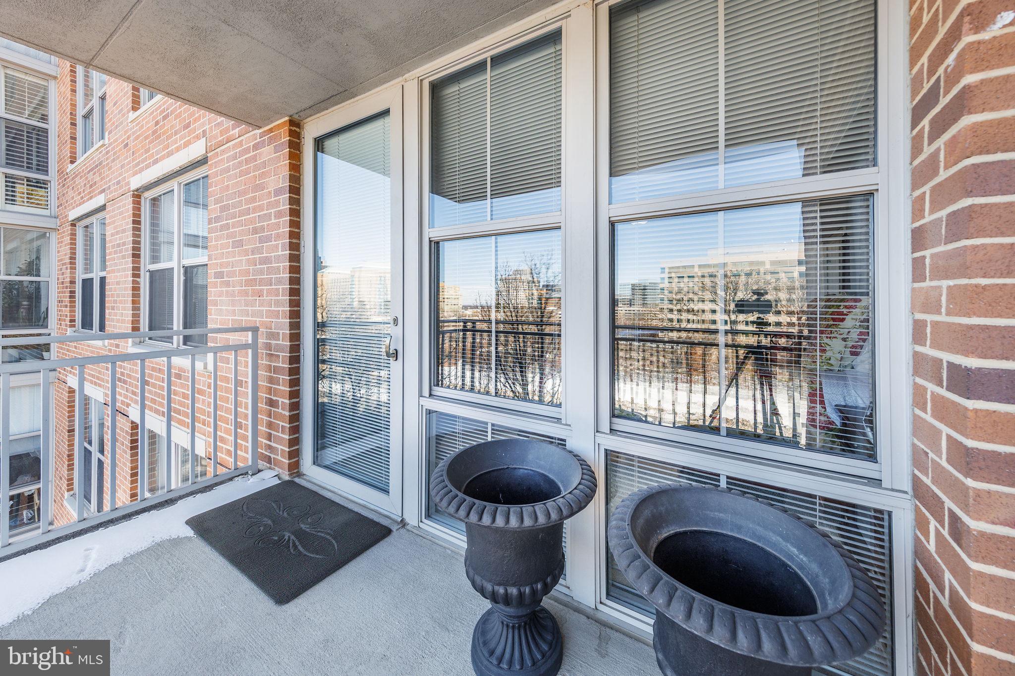 CARLTON HOUSE - Residential