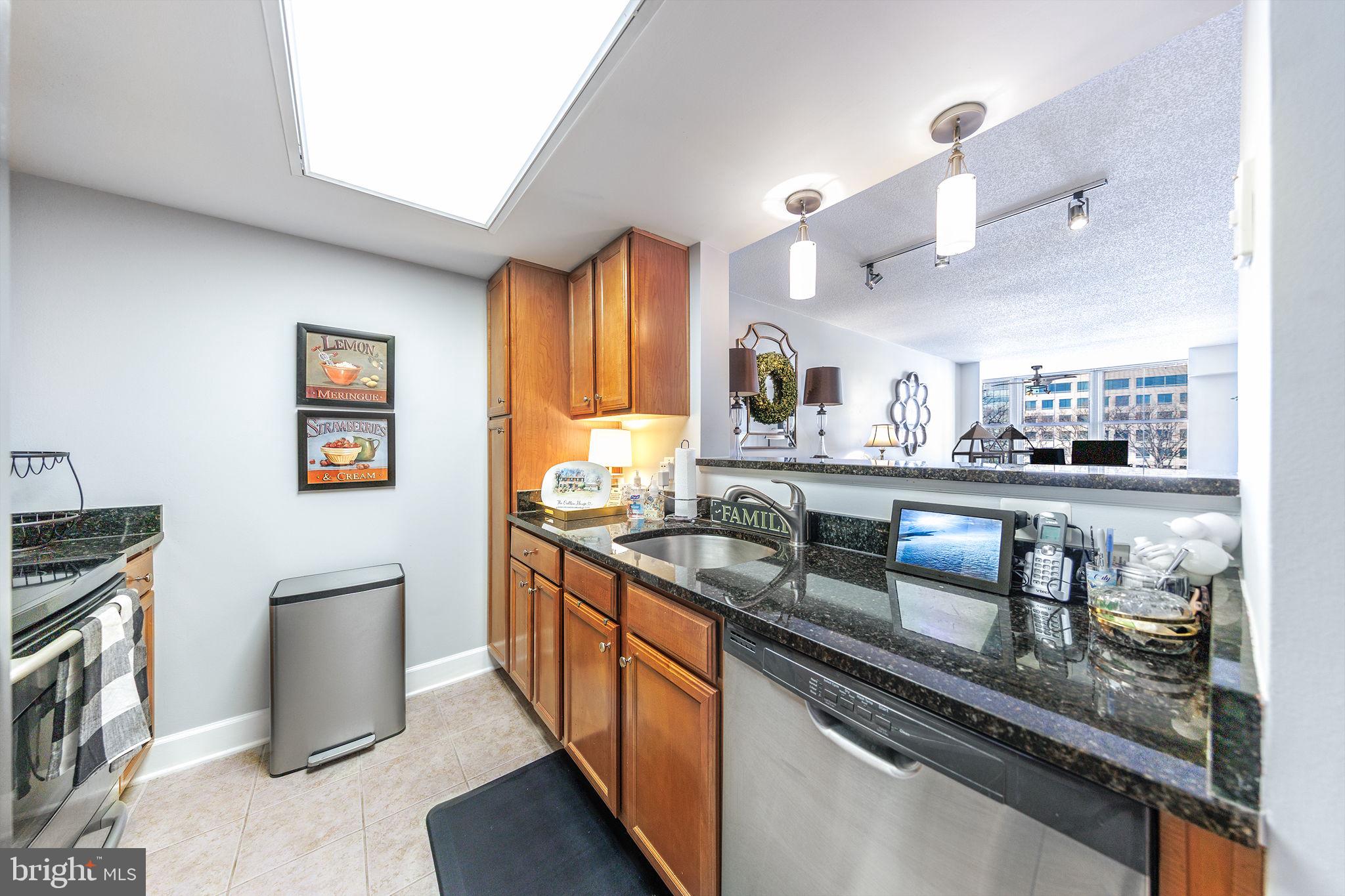 CARLTON HOUSE - Residential