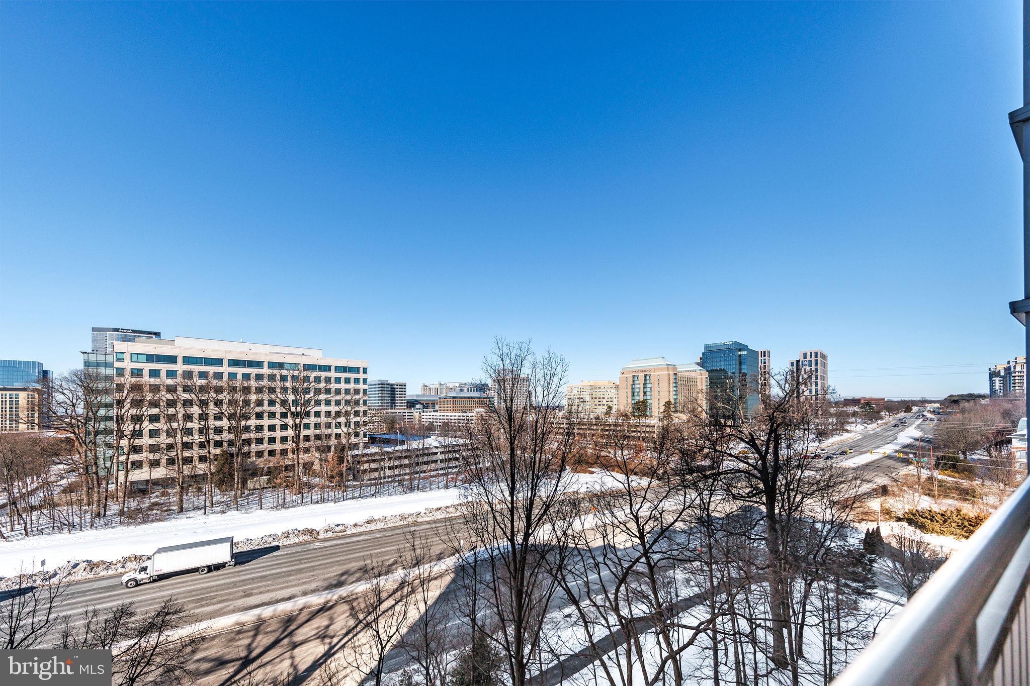 CARLTON HOUSE - Residential