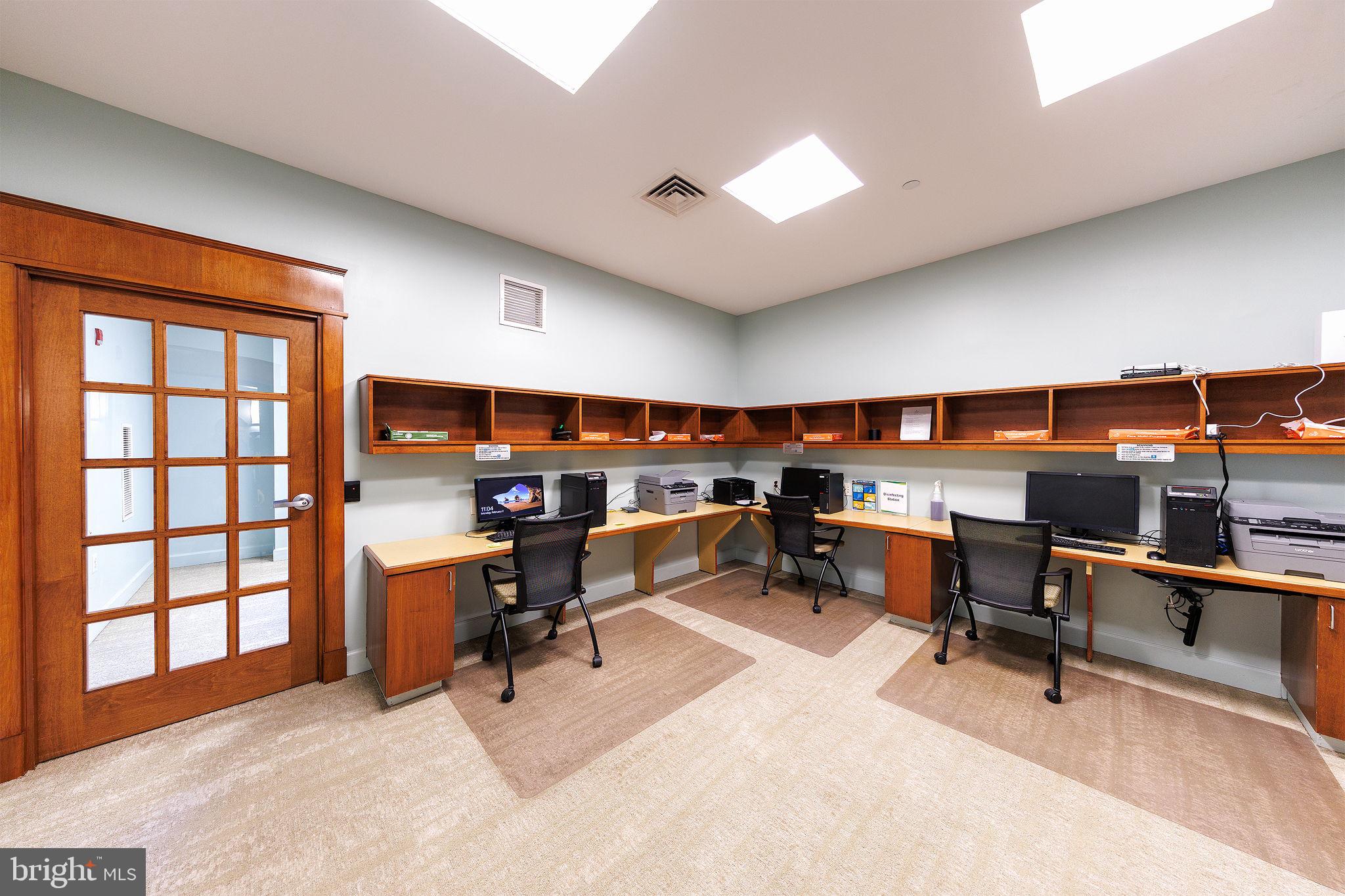 CARLTON HOUSE - Residential