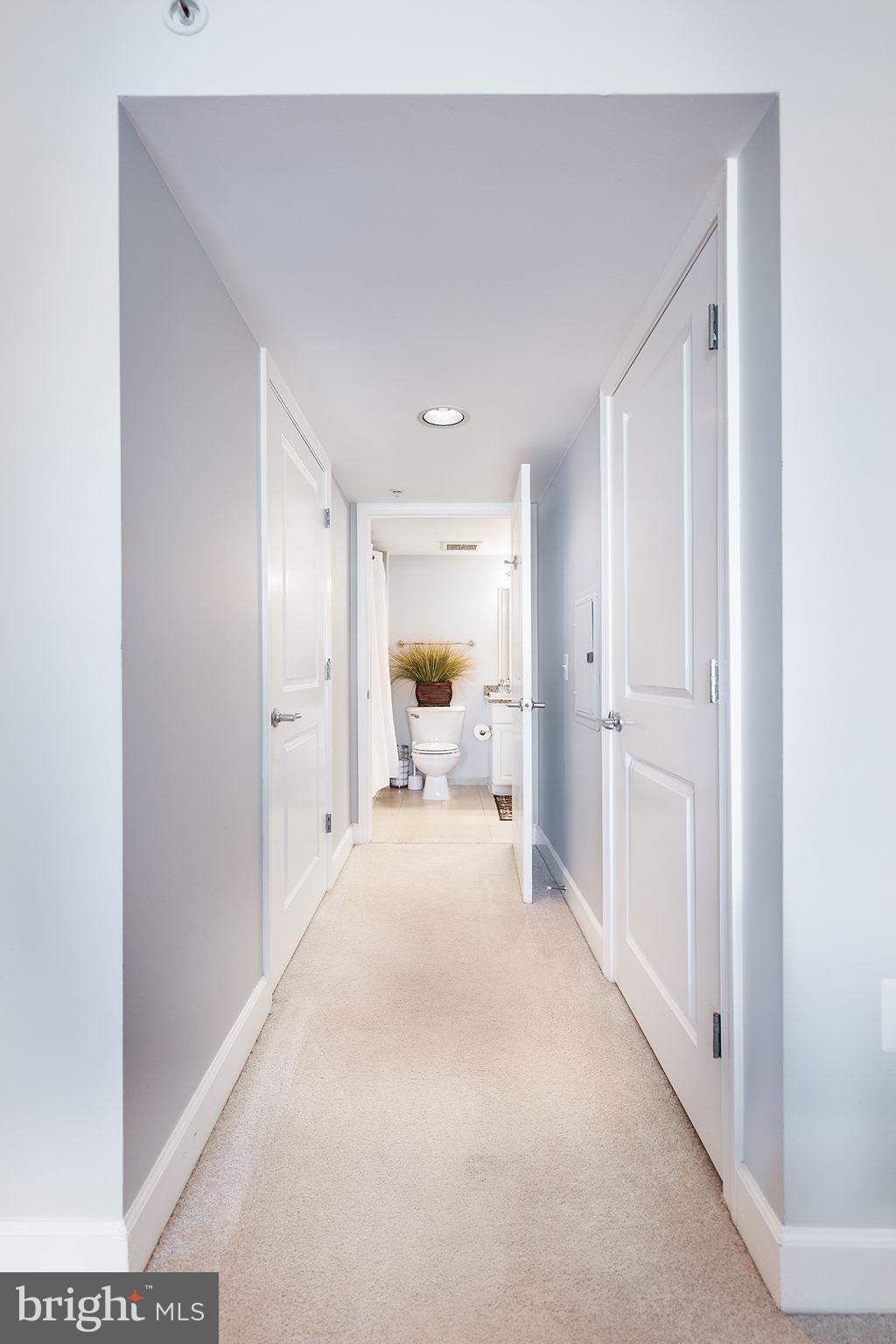 CARLTON HOUSE - Residential