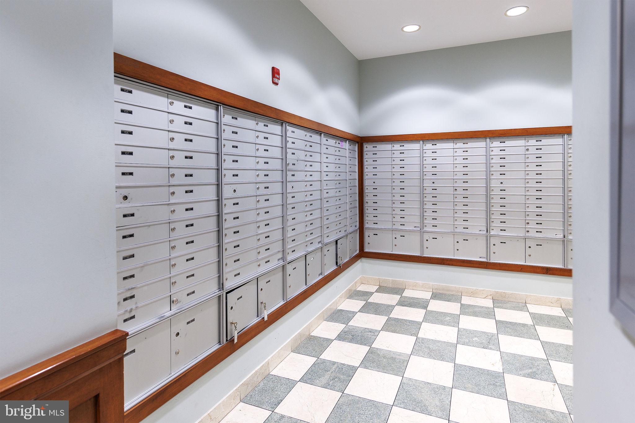 CARLTON HOUSE - Residential