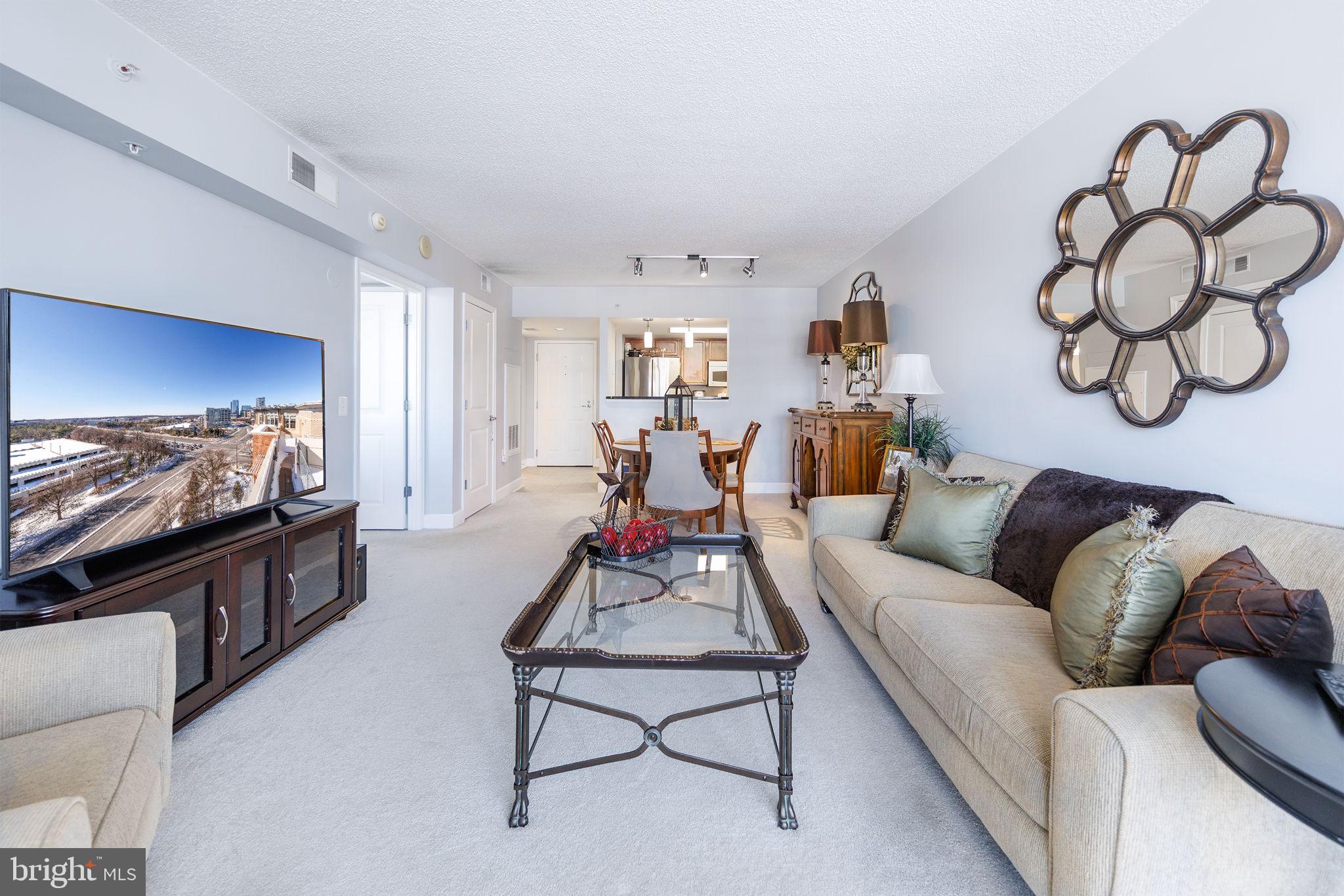 CARLTON HOUSE - Residential