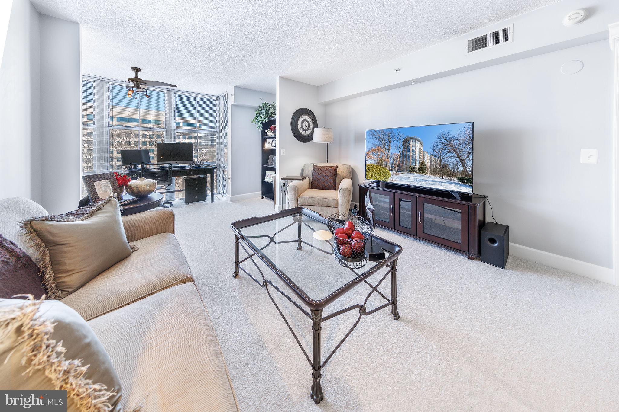 CARLTON HOUSE - Residential