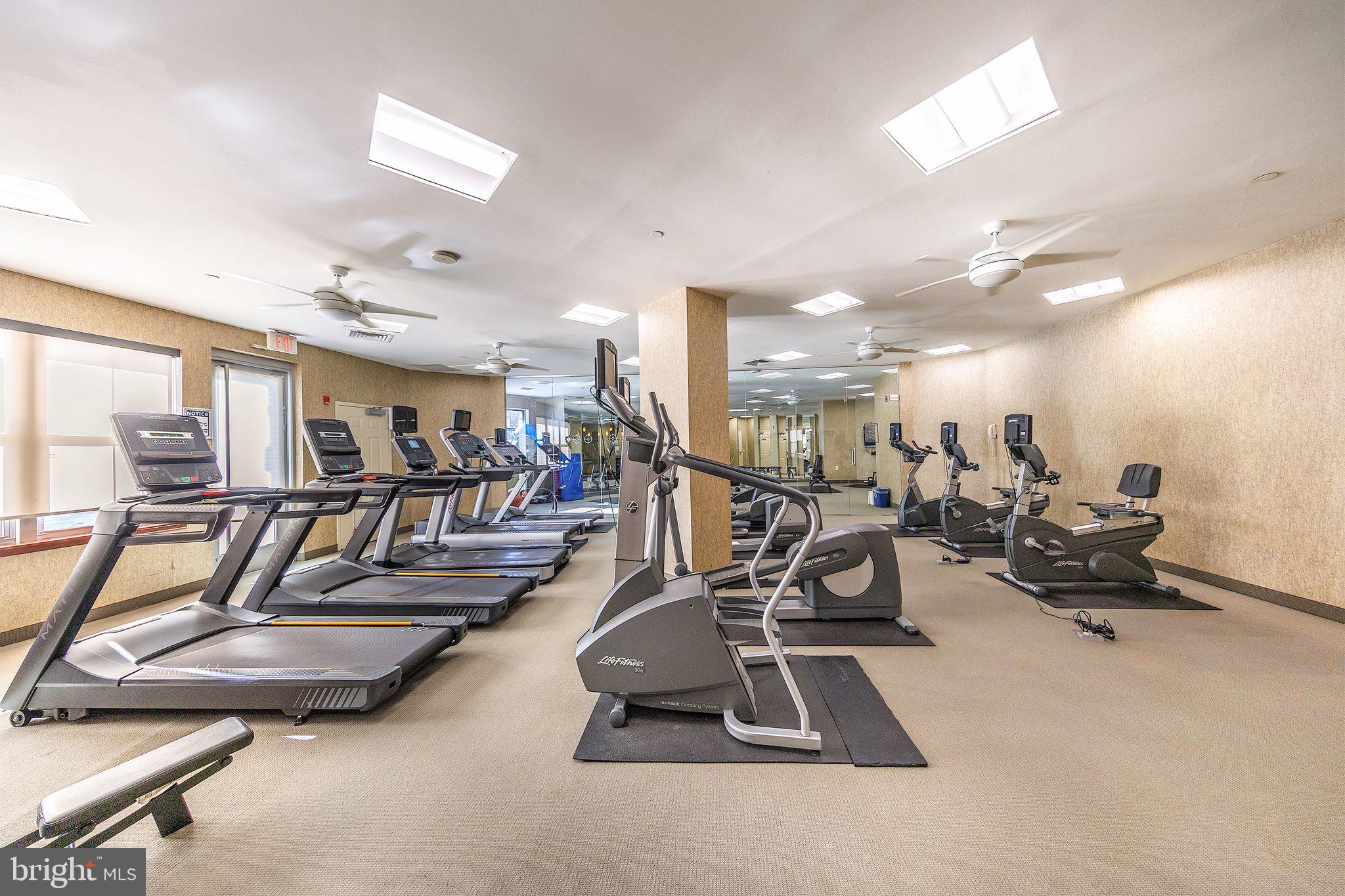 CARLTON HOUSE - Residential