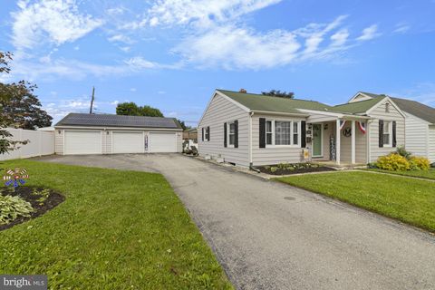 Homes For Sale - 304 Moul Ave<br/> HANOVER, PA 17331