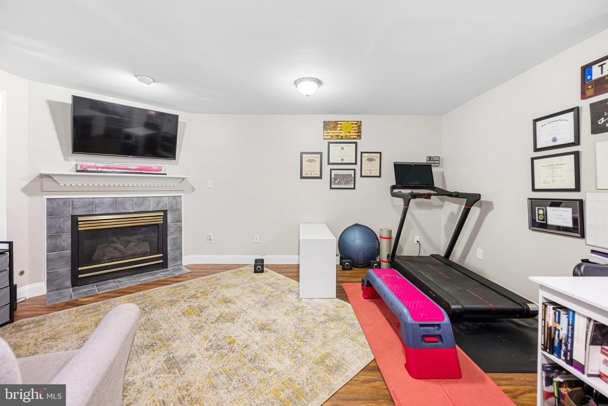 HUNTLEY MEADOWS - Residential