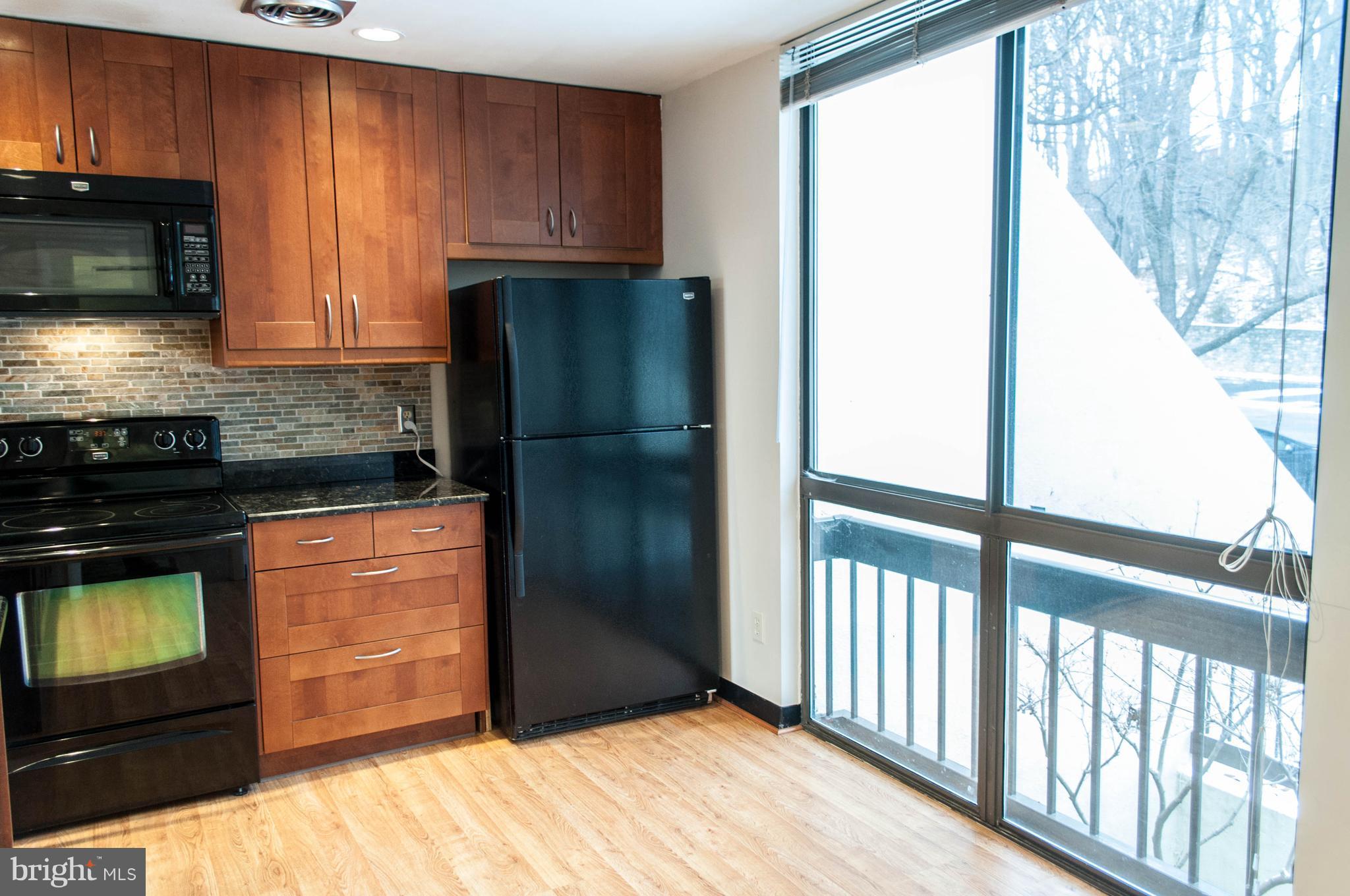 CONCORD MEWS - Residential Lease