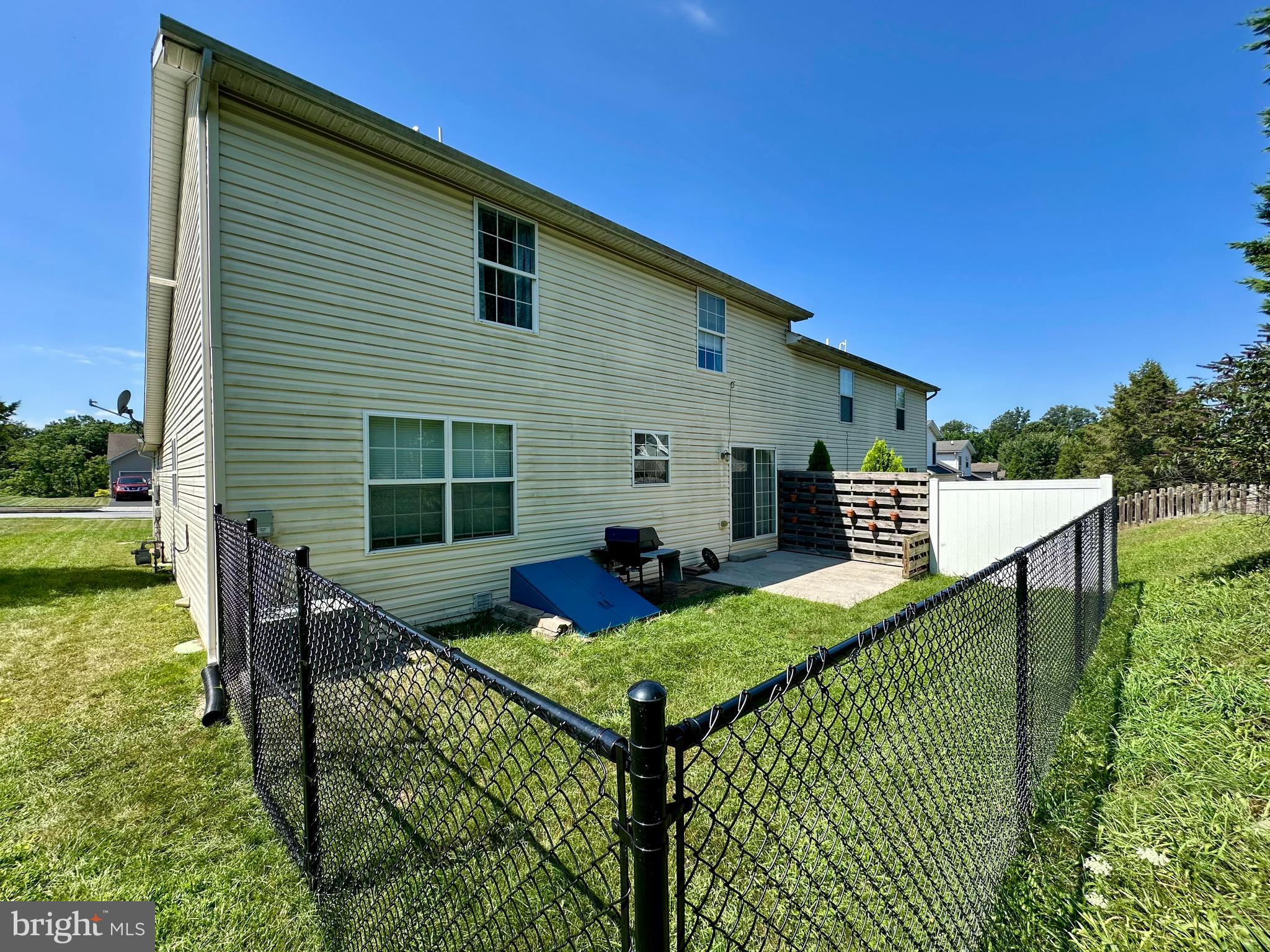 15 LEXINGTON DRIVE