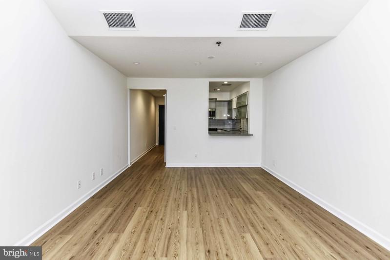 TORPEDO FACTORY - Residential Lease