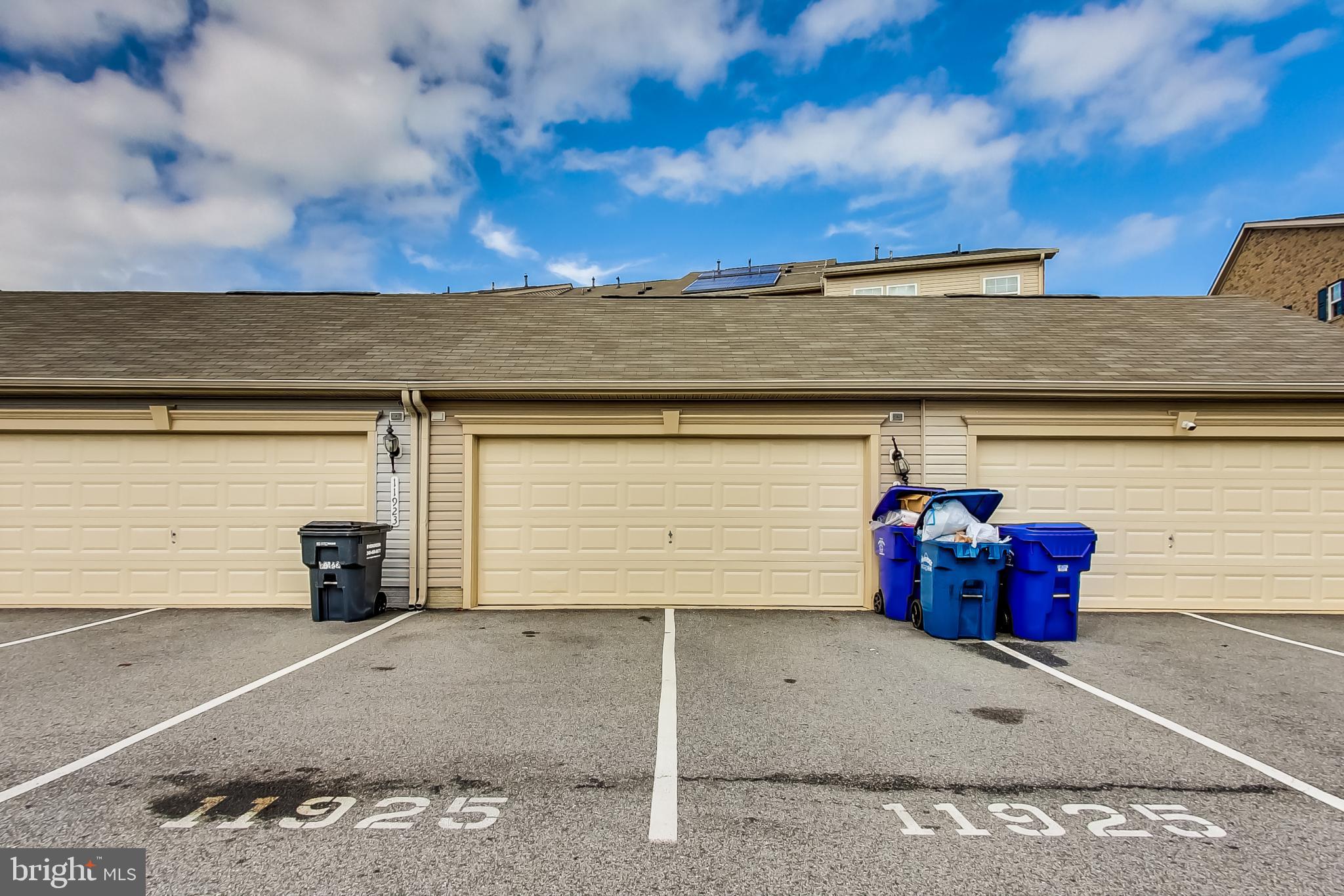 FIELDSIDE AT ST CHARLES - Residential