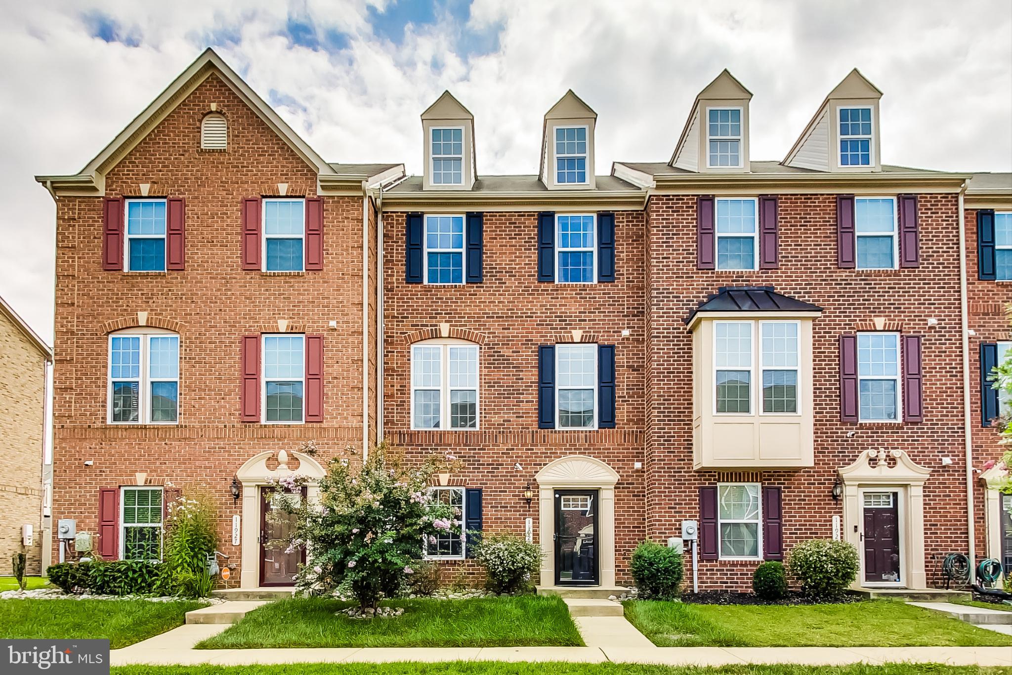 FIELDSIDE AT ST CHARLES - Residential