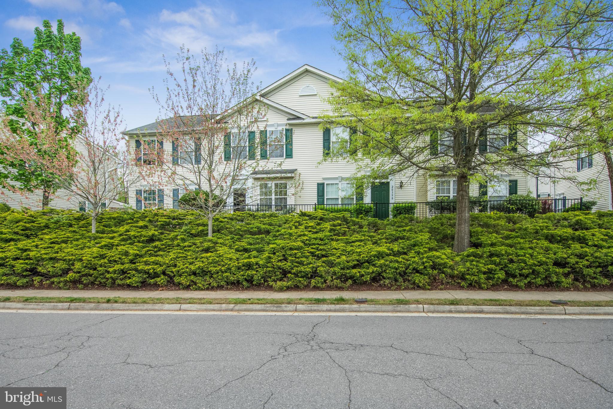 RIVER CREST - Residential Lease