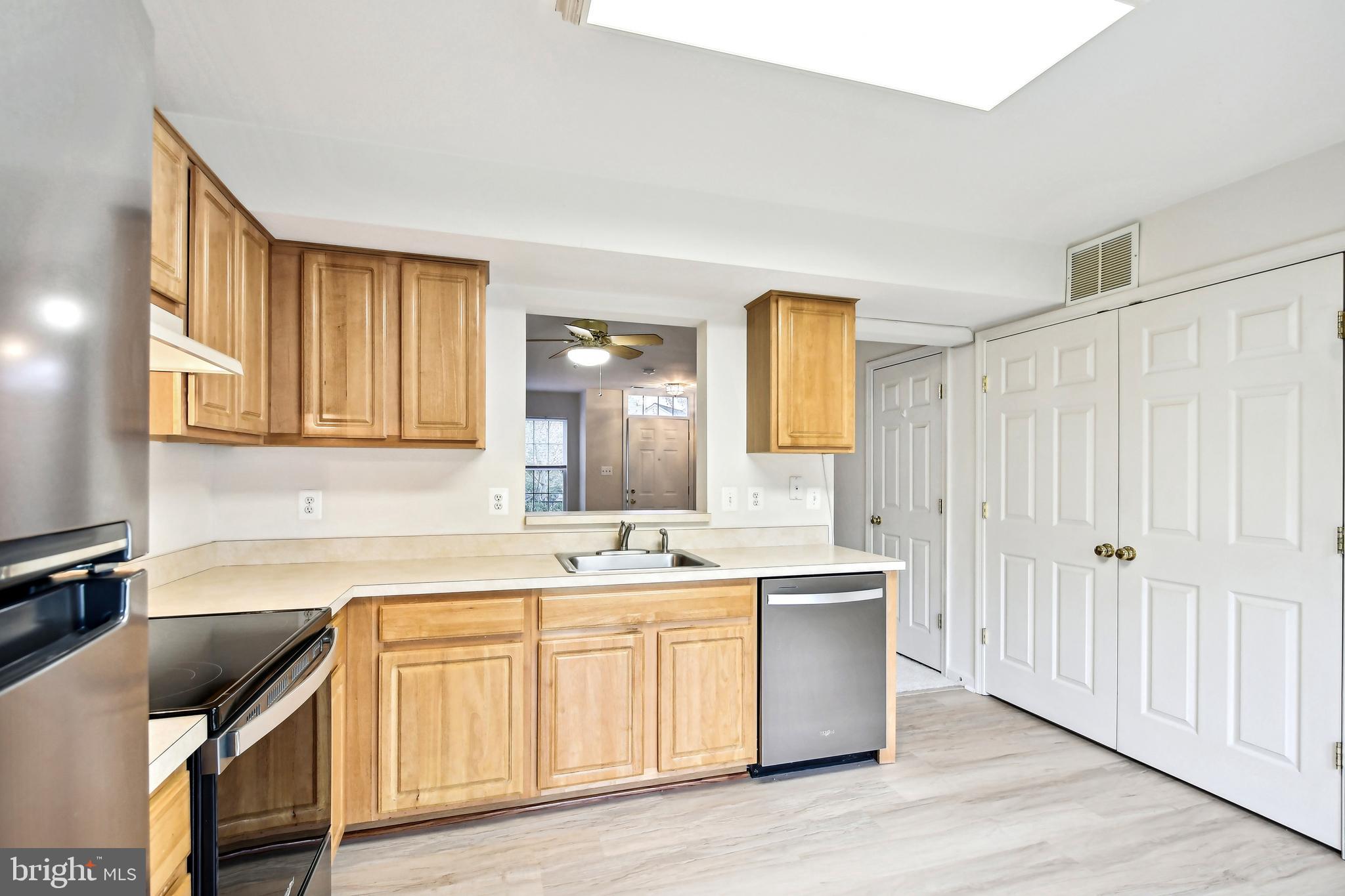 RIVER CREST - Residential Lease