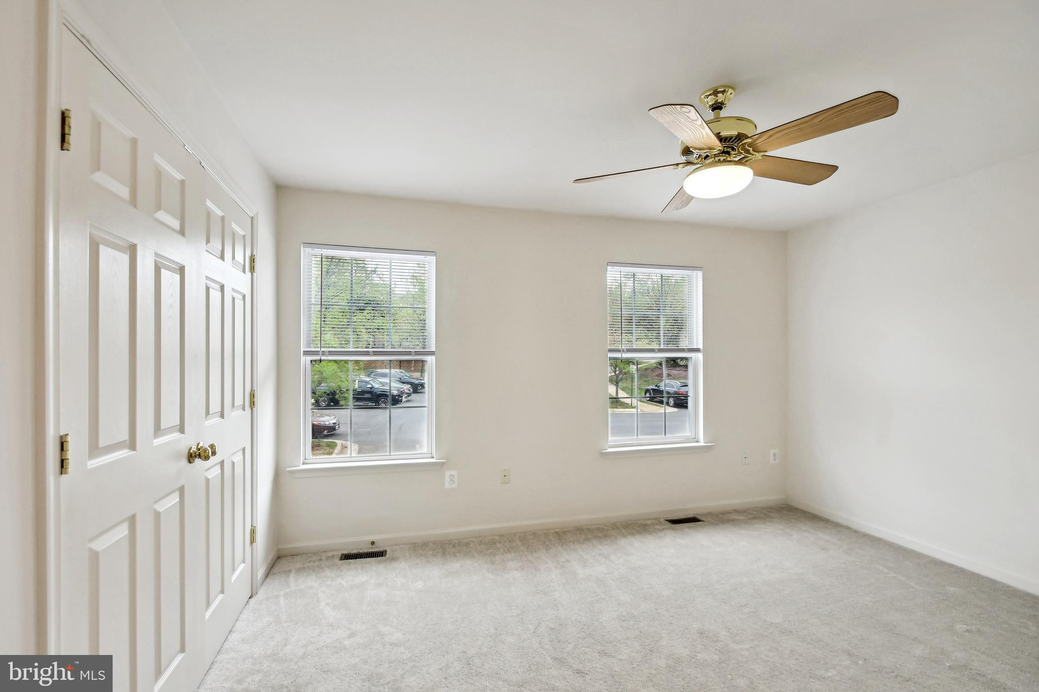 RIVER CREST - Residential Lease