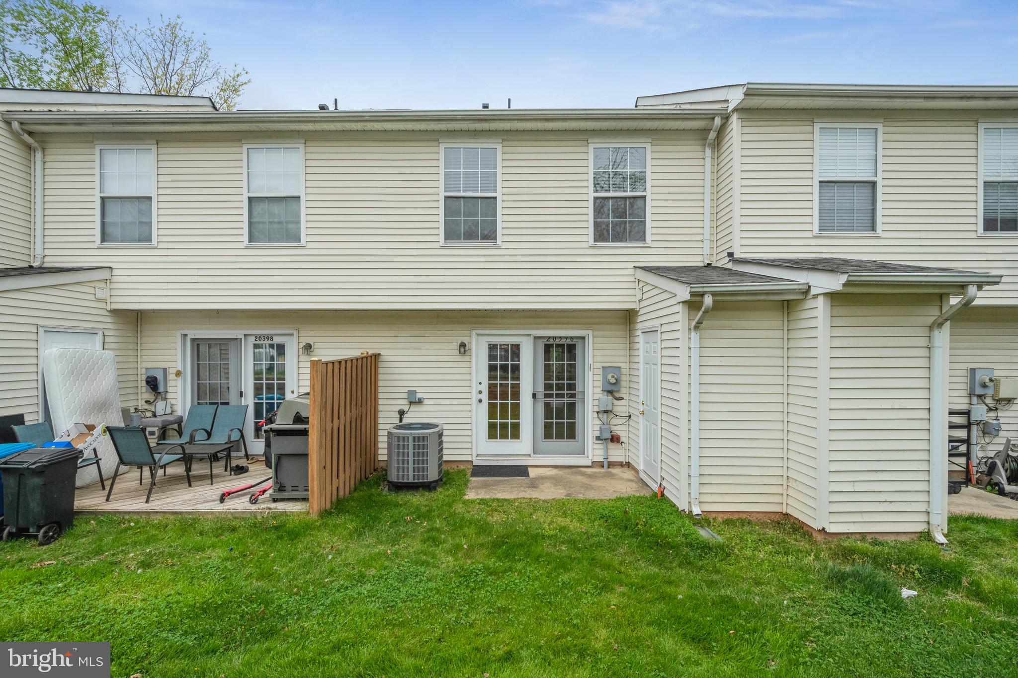 RIVER CREST - Residential Lease