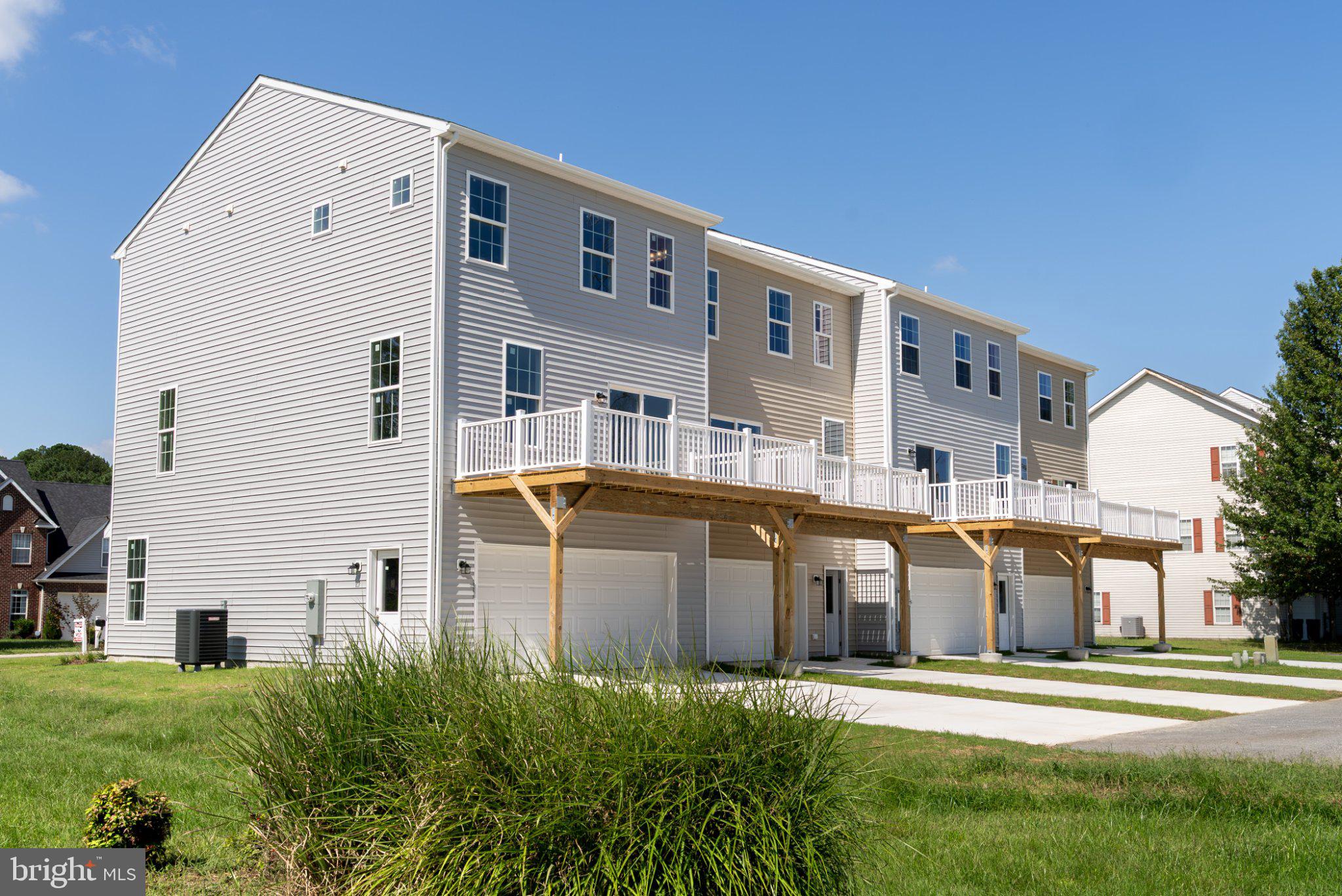 247 BRIARWOOD CIRCLE