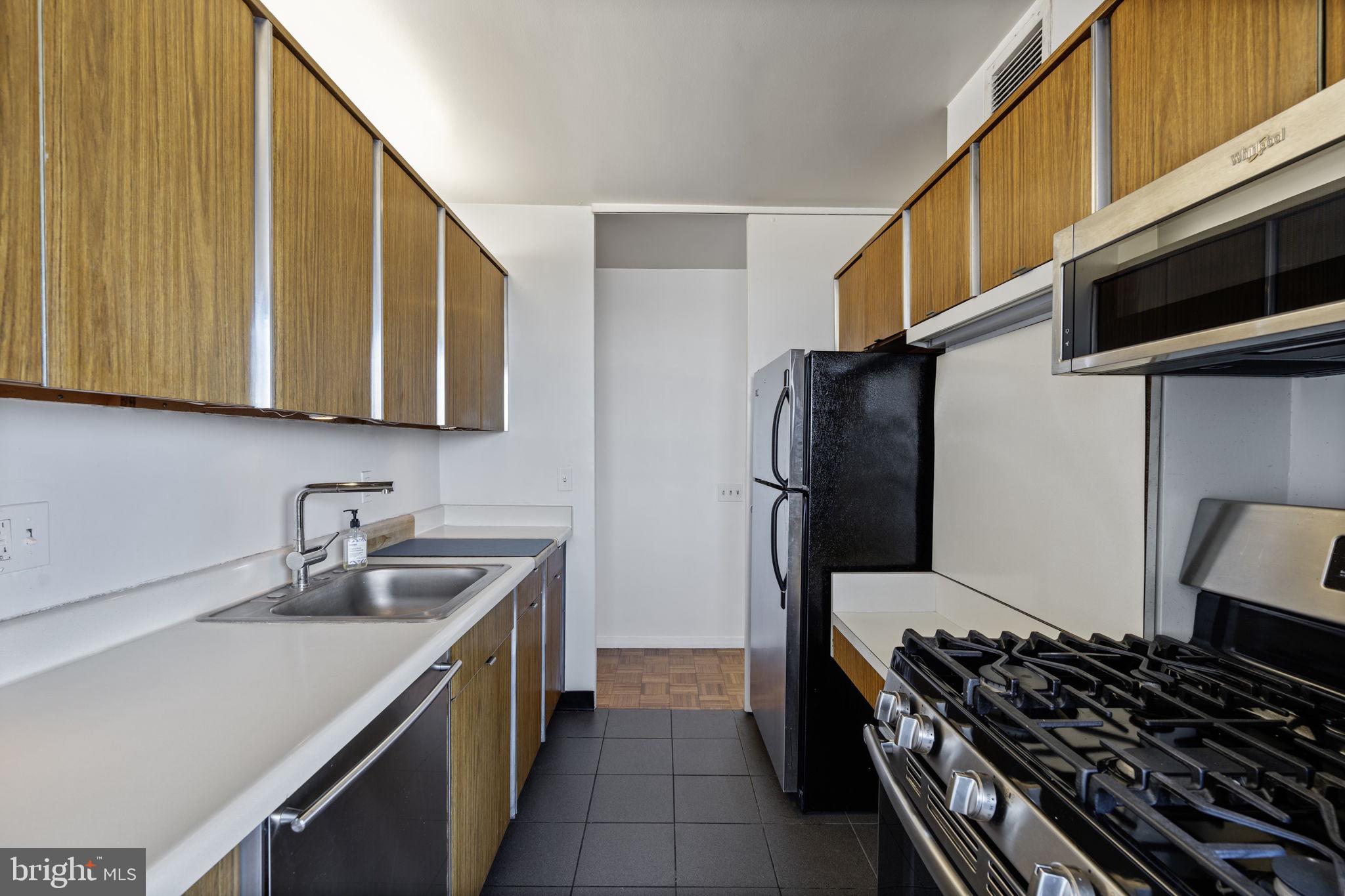 CHARLES VILLAGE - Residential