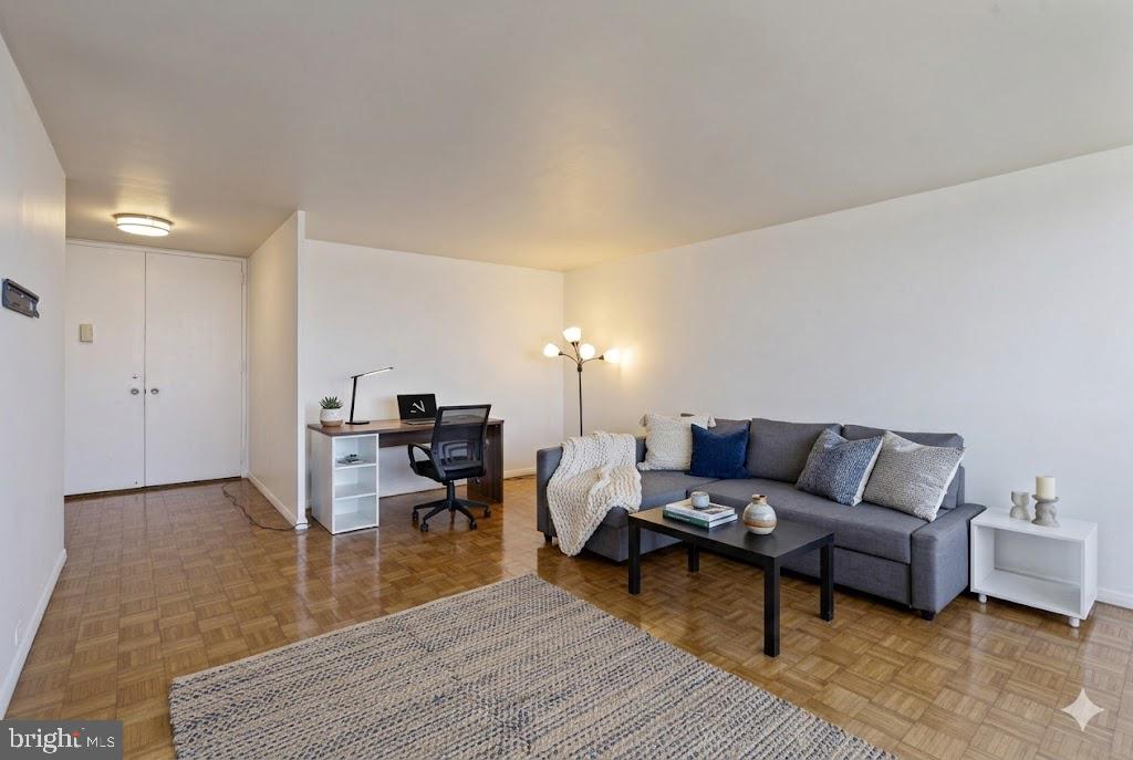 CHARLES VILLAGE - Residential