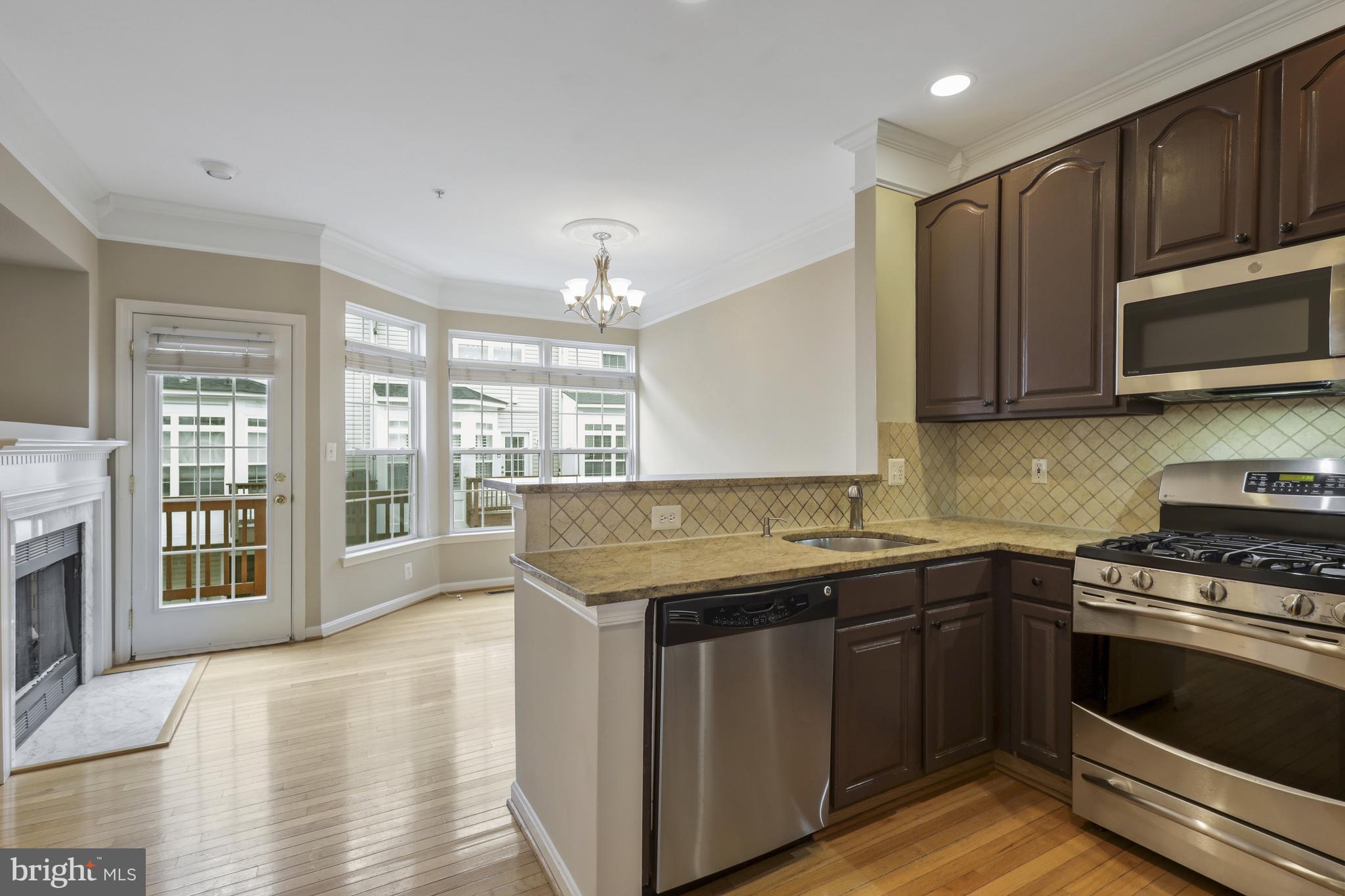 CAMERON STATION - Residential Lease