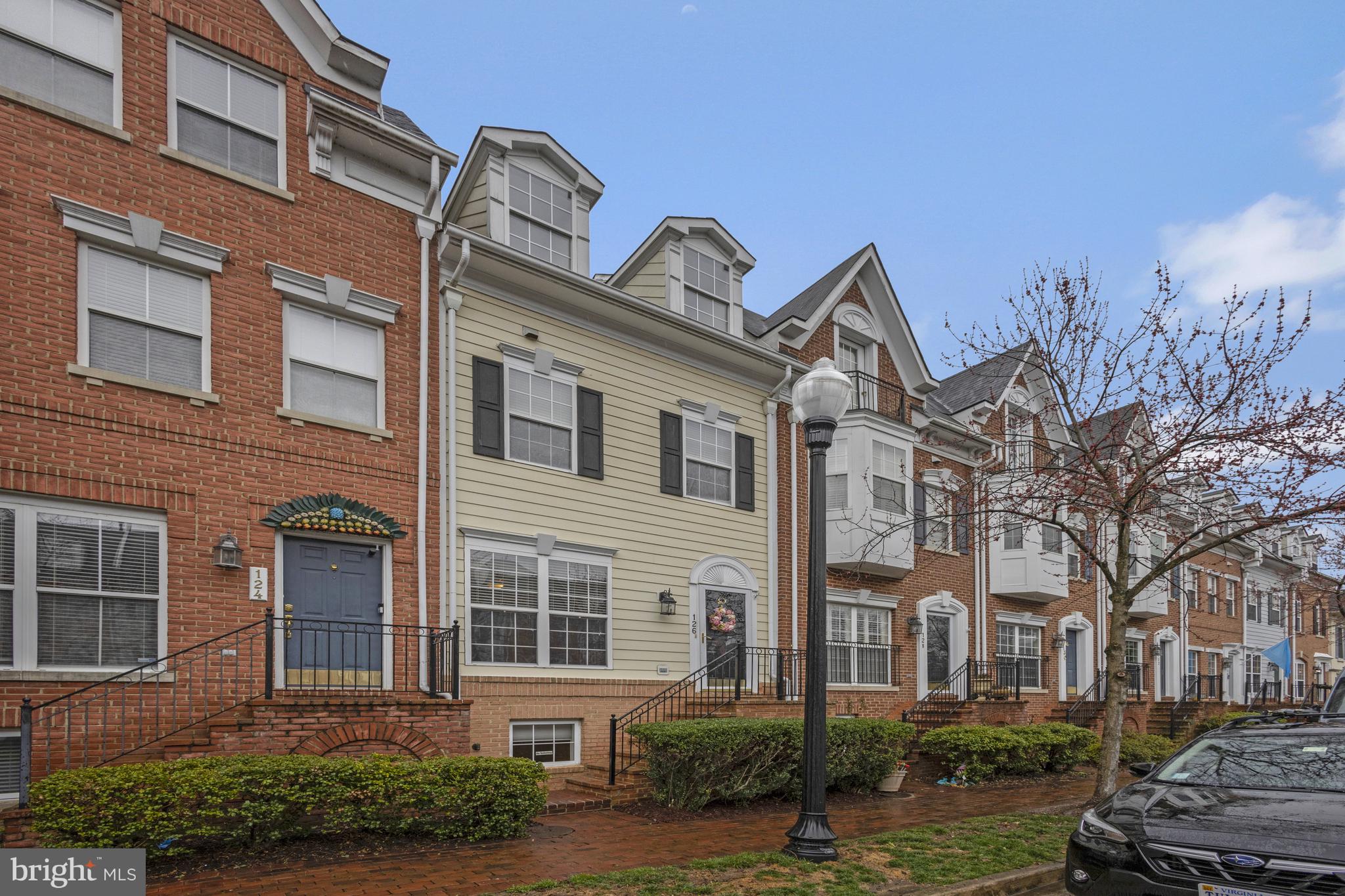 CAMERON STATION - Residential Lease