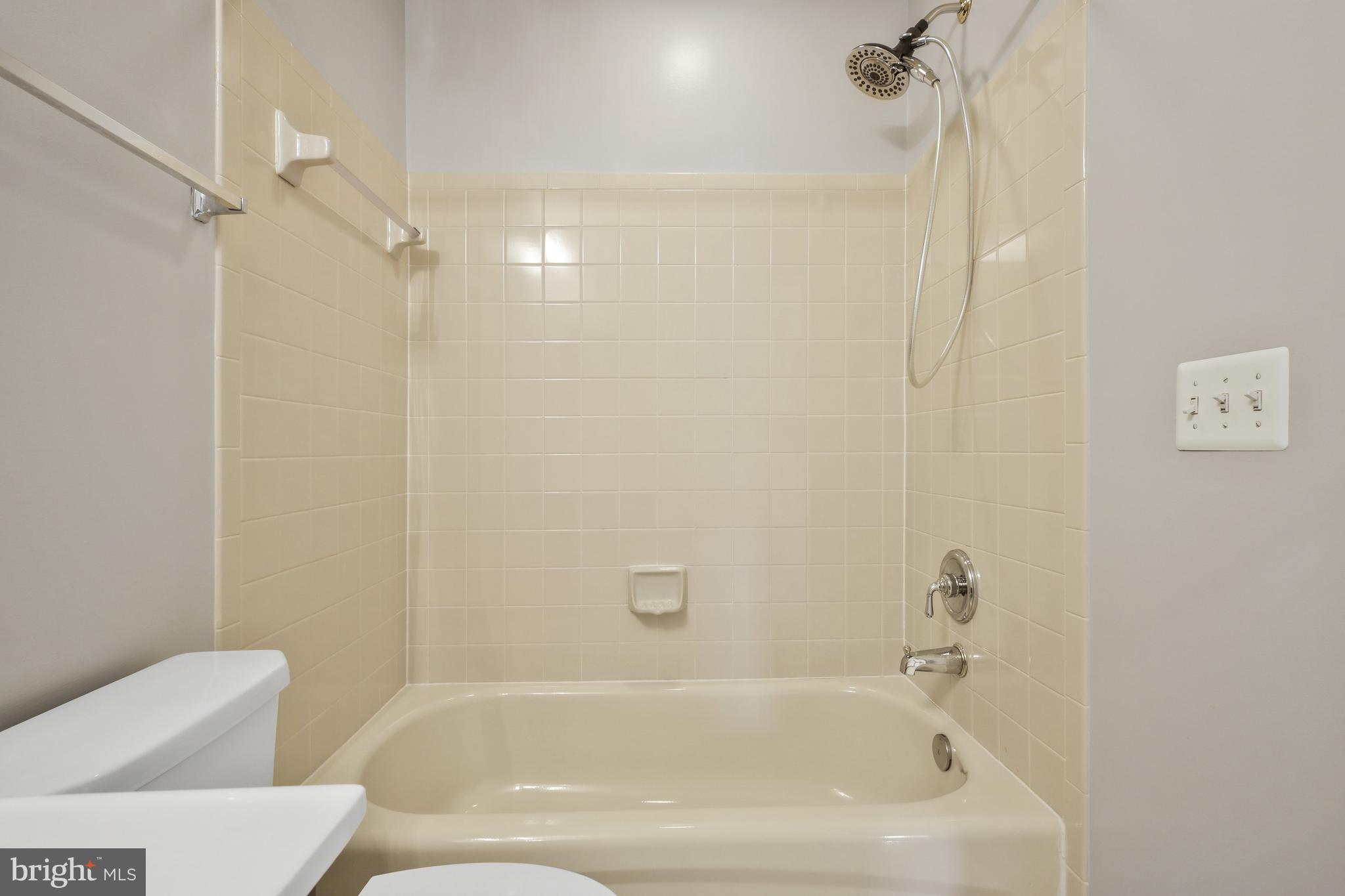 CAMERON STATION - Residential Lease