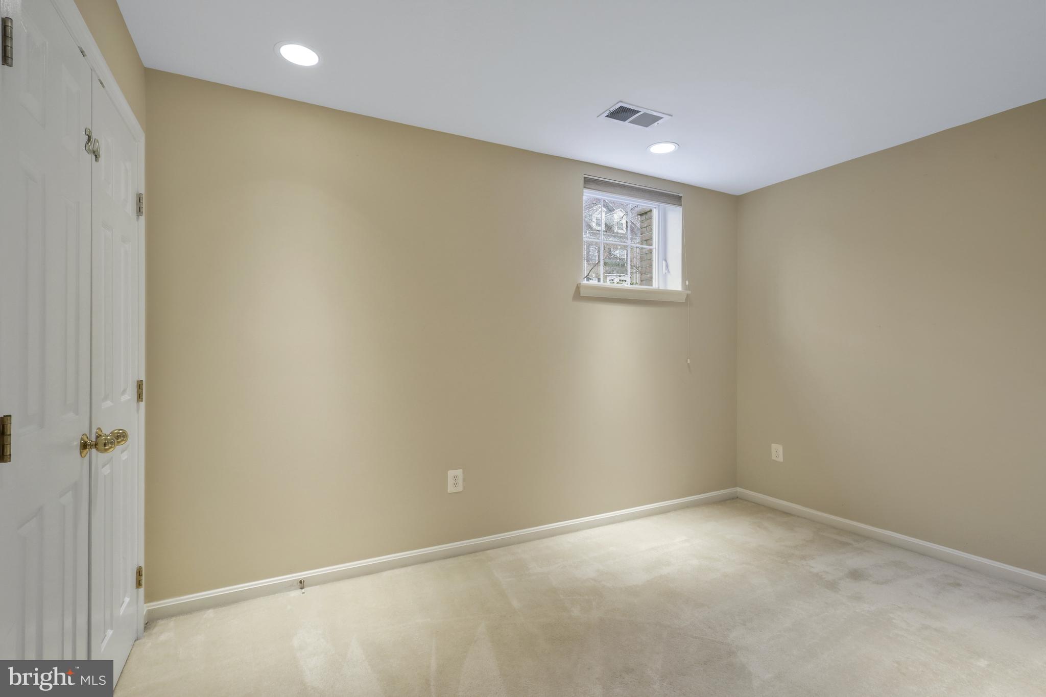 CAMERON STATION - Residential Lease