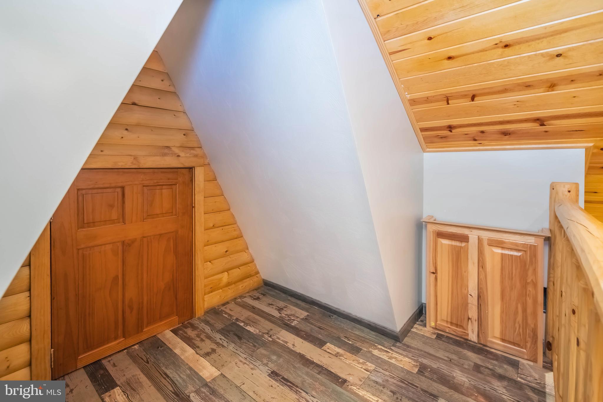 WHITE OAK - Residential