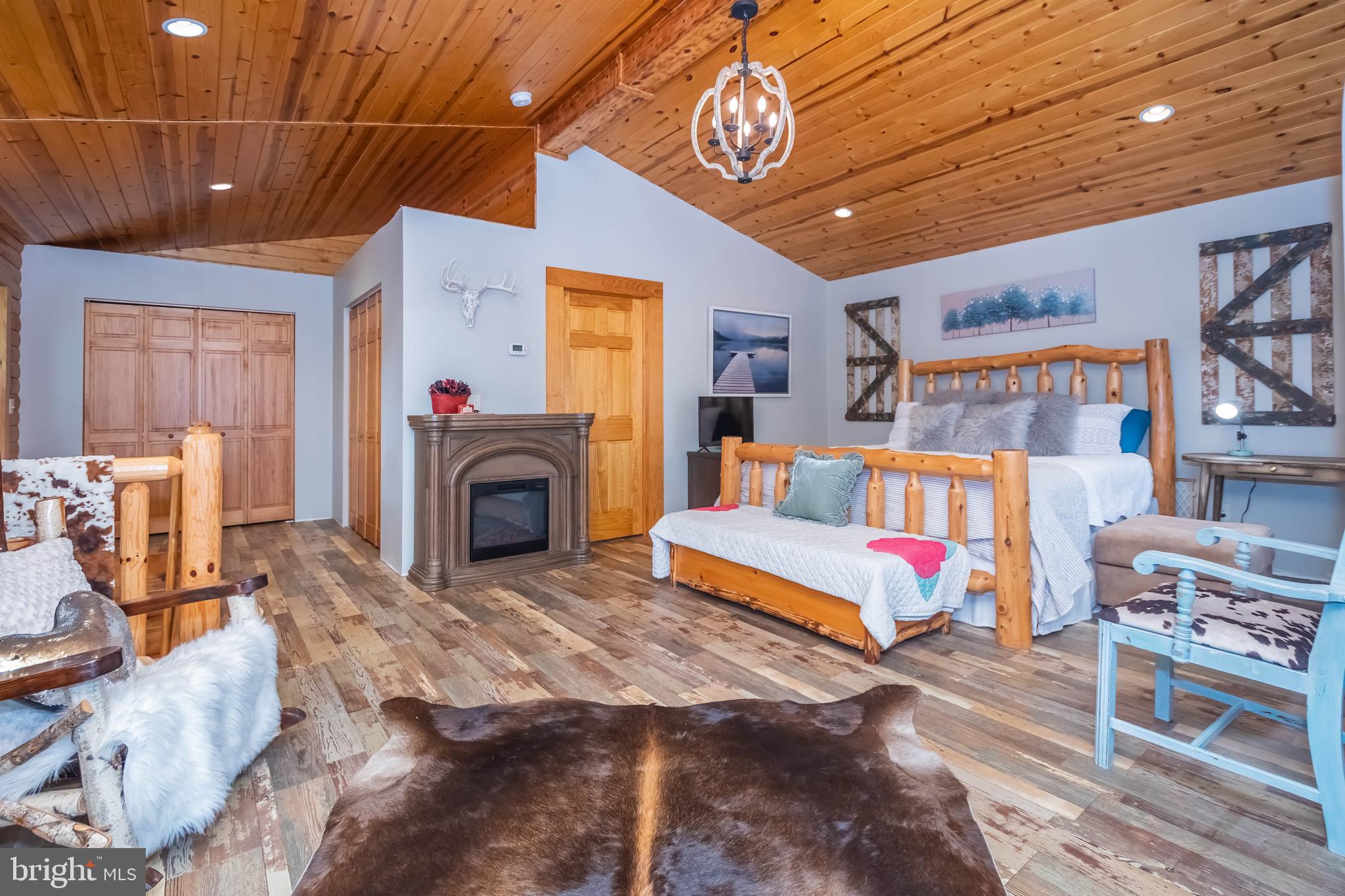 WHITE OAK - Residential