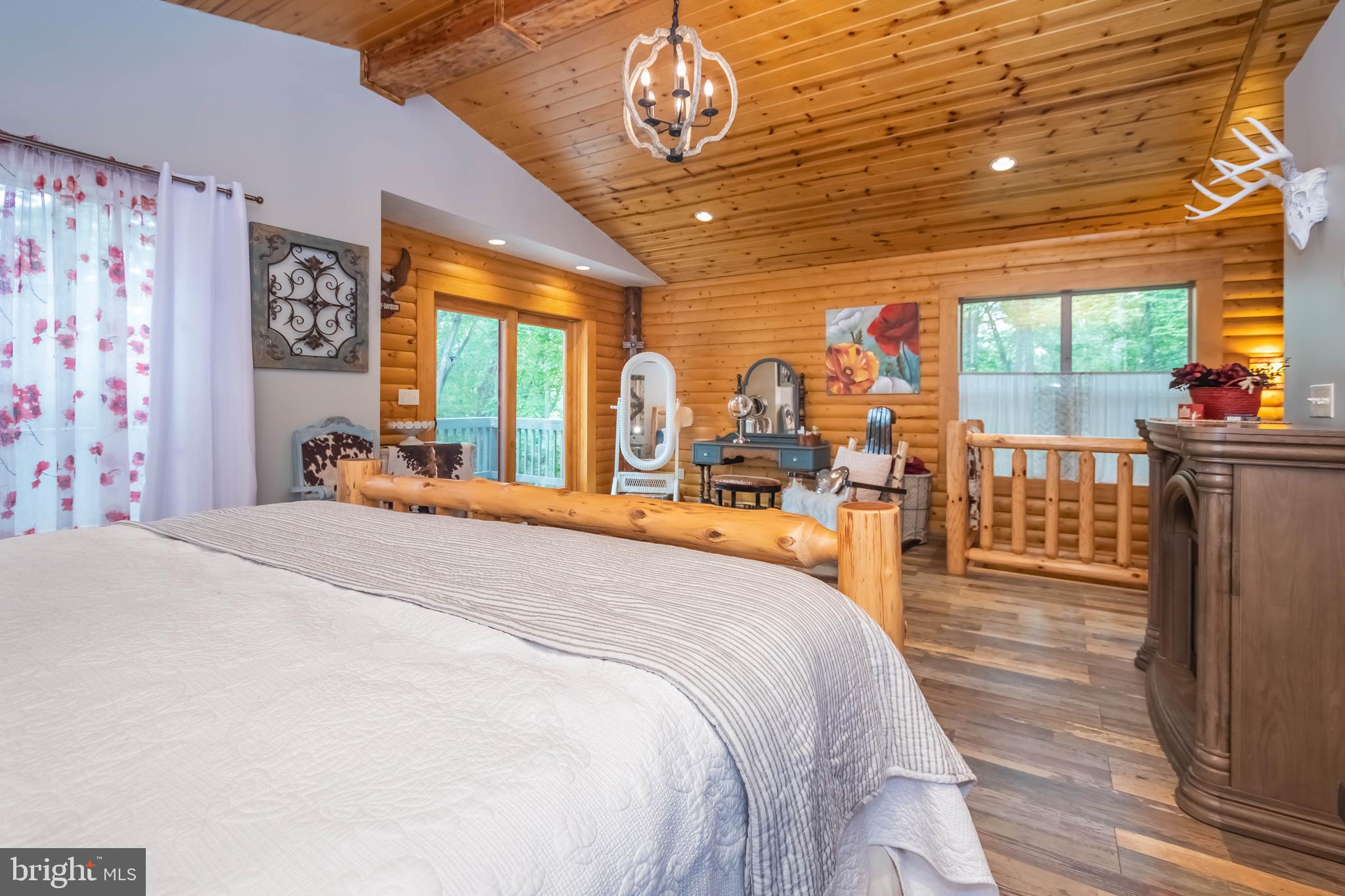 WHITE OAK - Residential