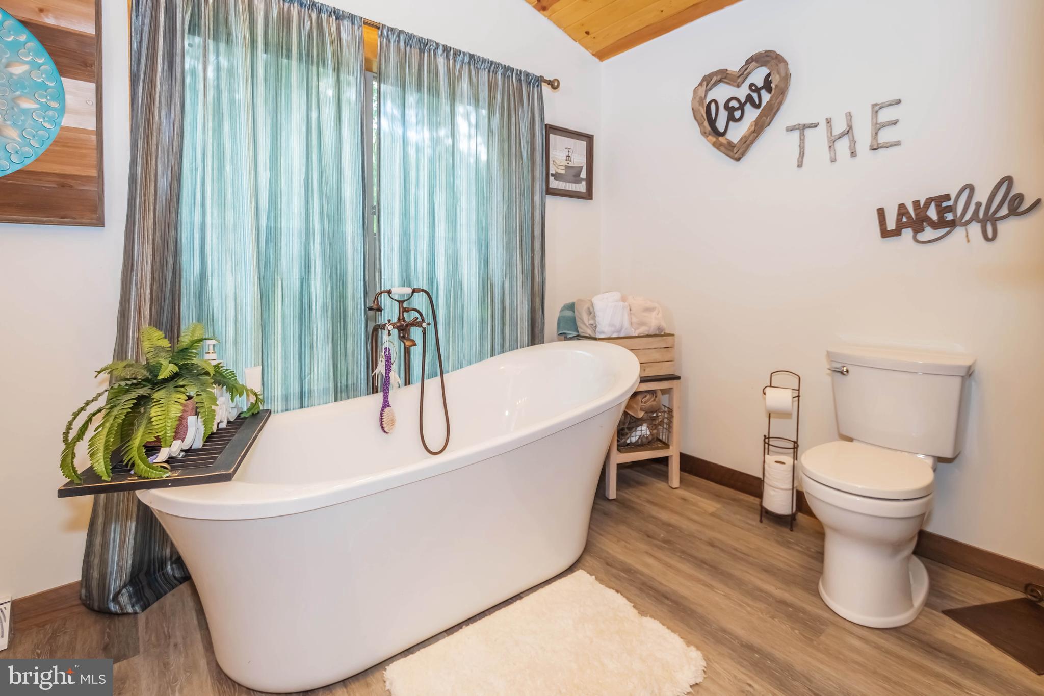 WHITE OAK - Residential