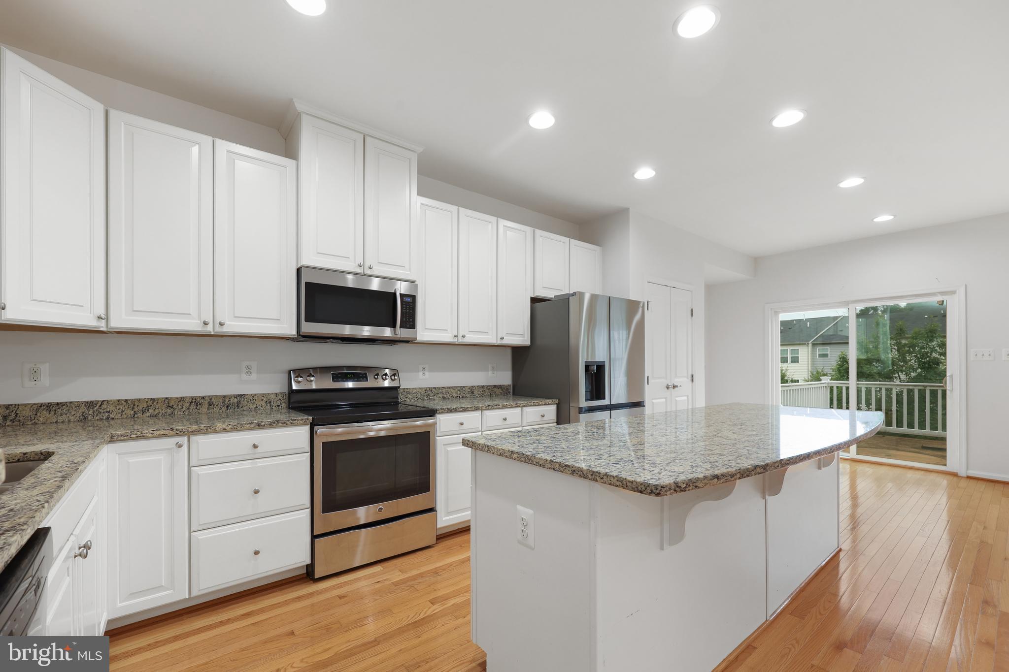 AUTUMN OAKS - Residential