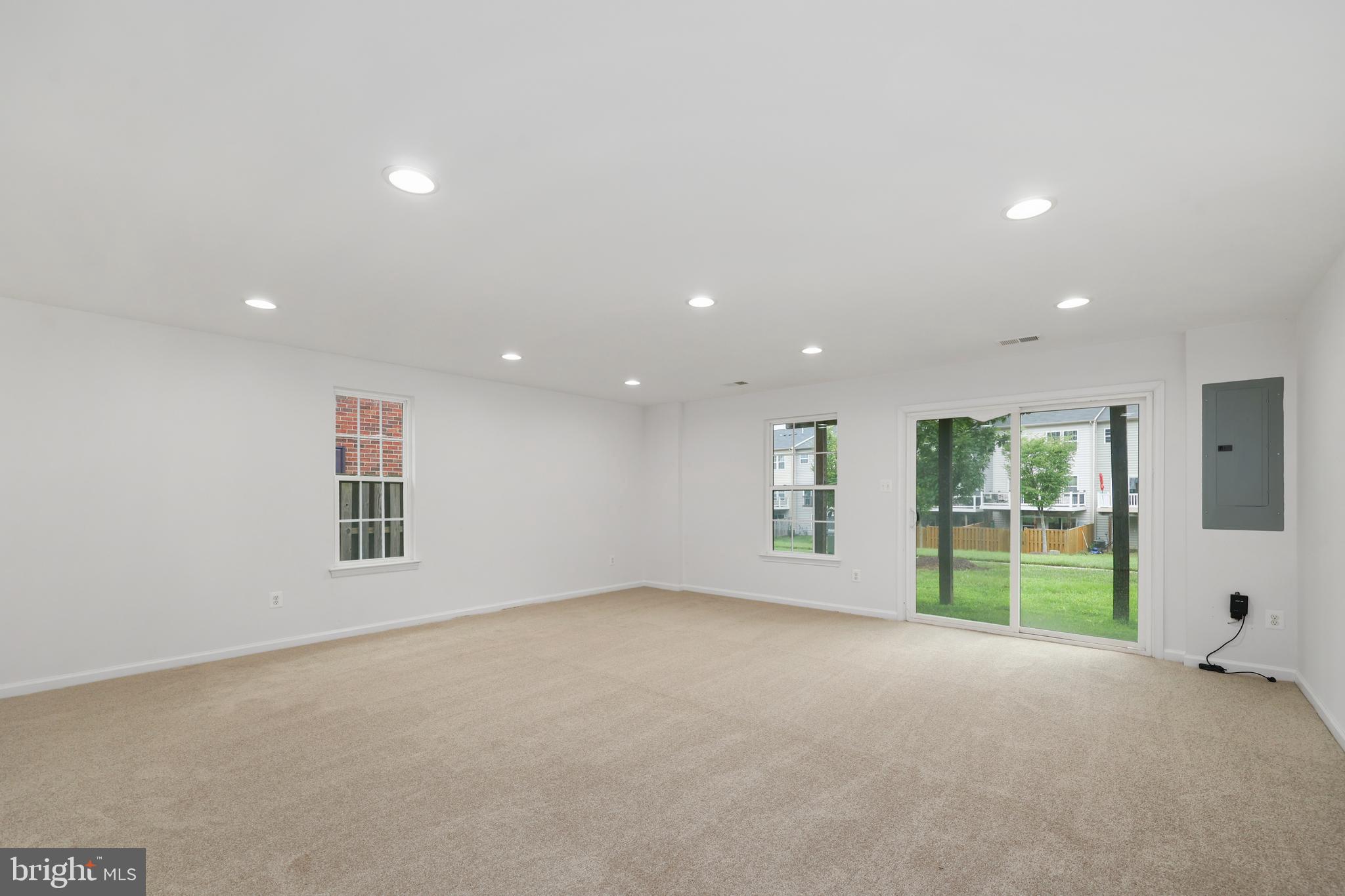 AUTUMN OAKS - Residential