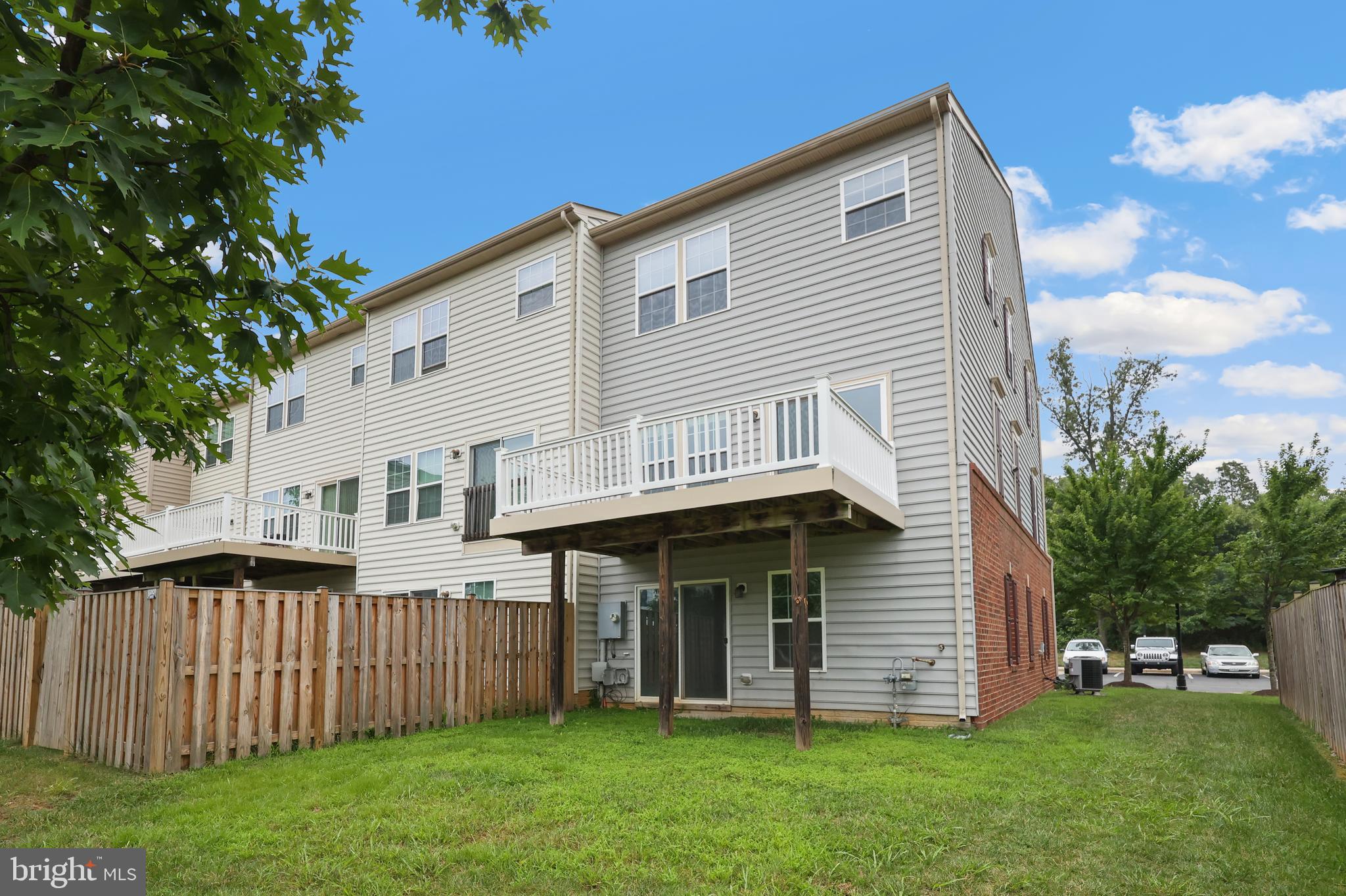 AUTUMN OAKS - Residential