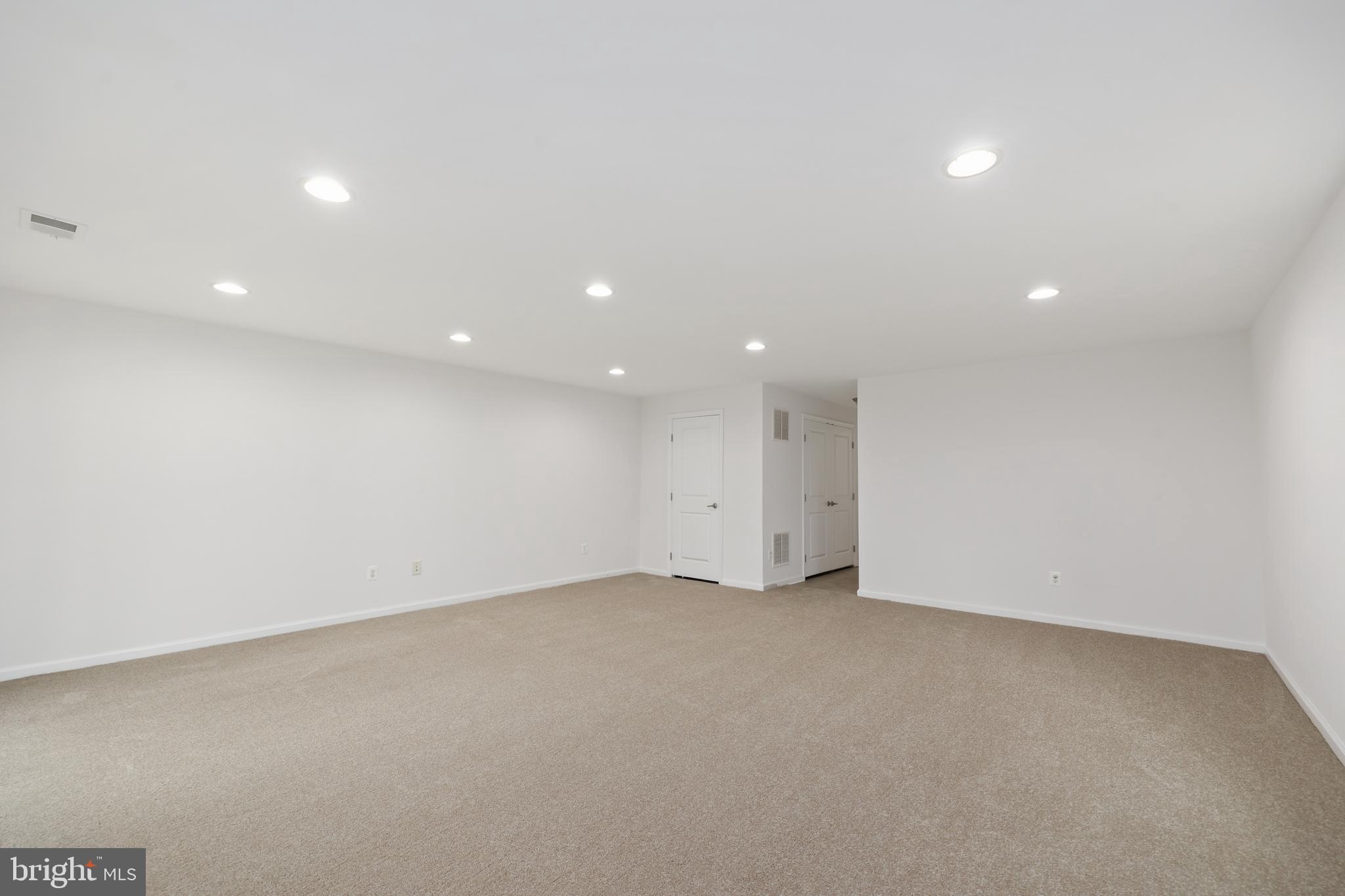 AUTUMN OAKS - Residential