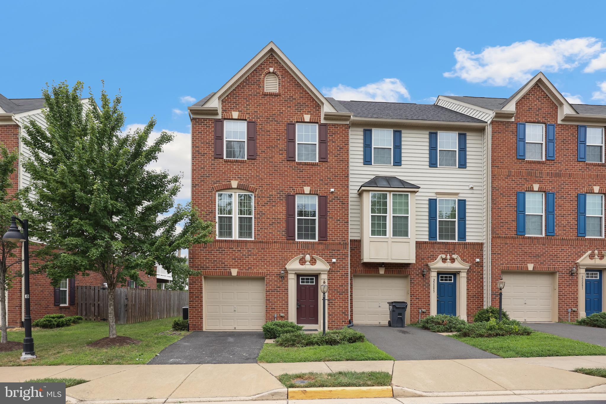 AUTUMN OAKS - Residential