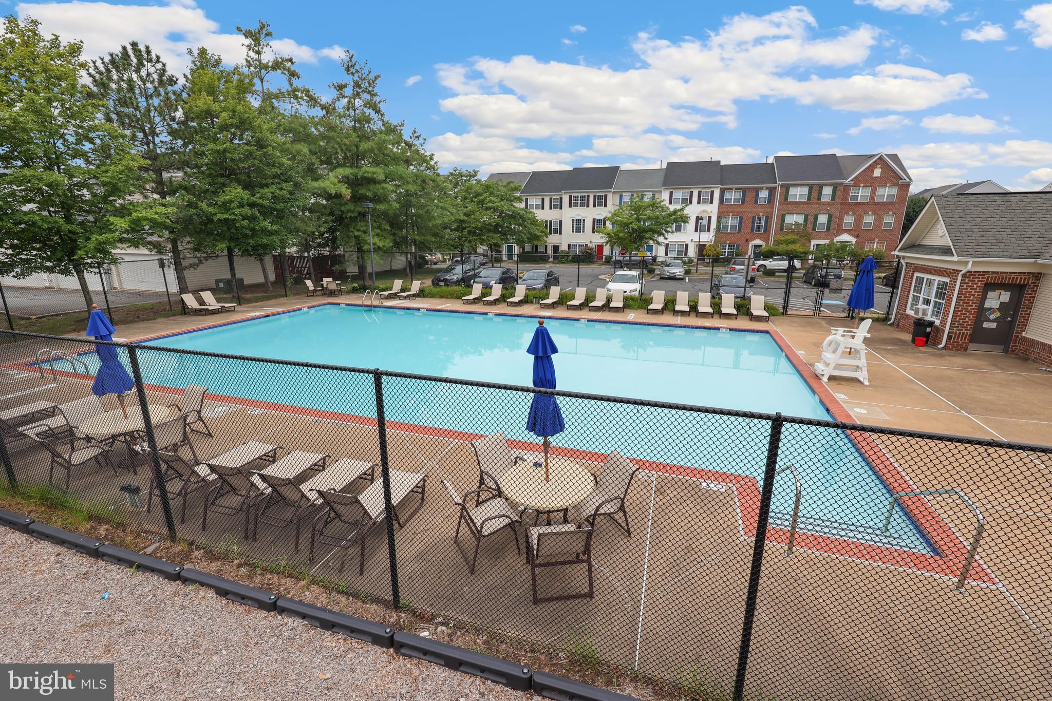 AUTUMN OAKS - Residential