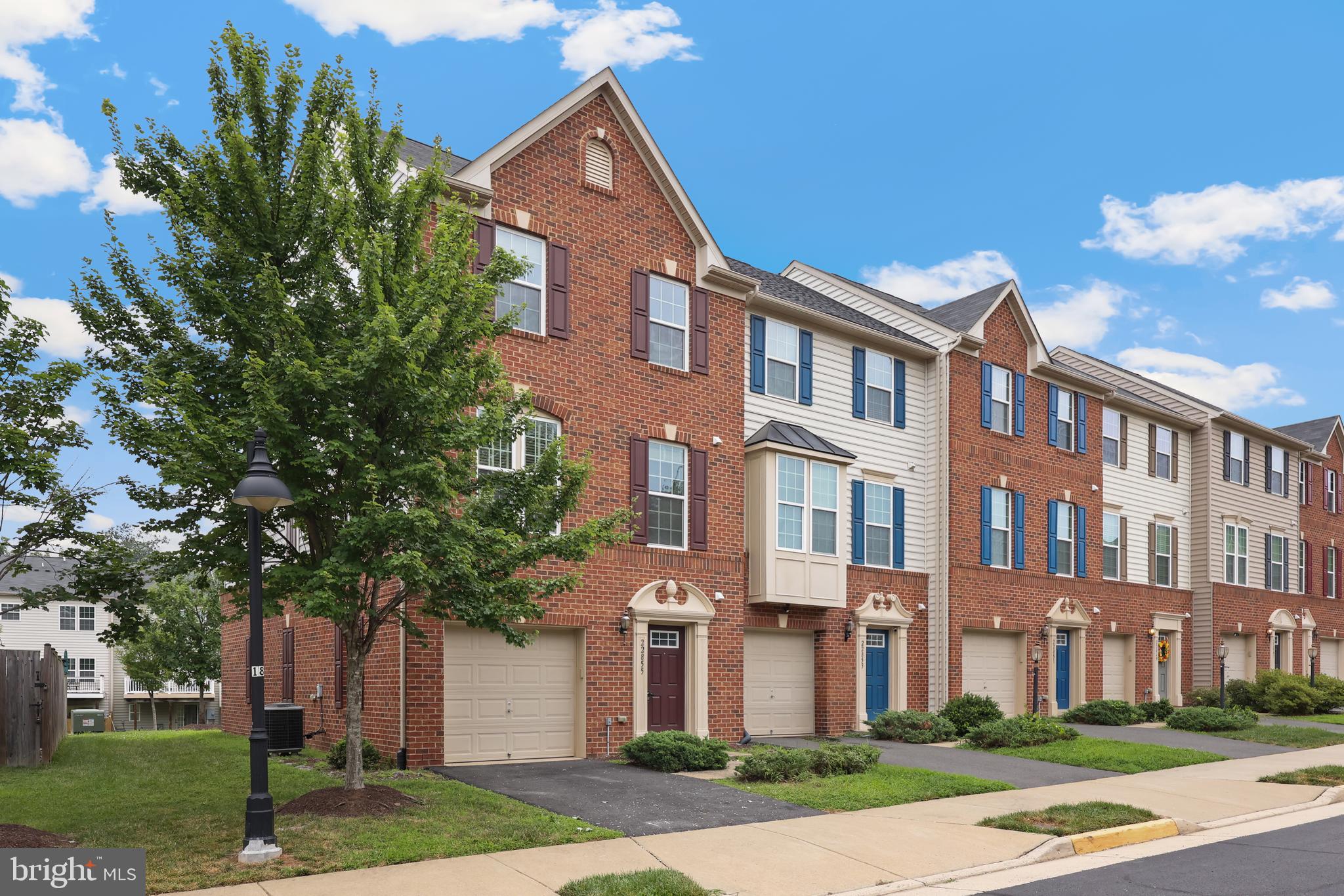 AUTUMN OAKS - Residential