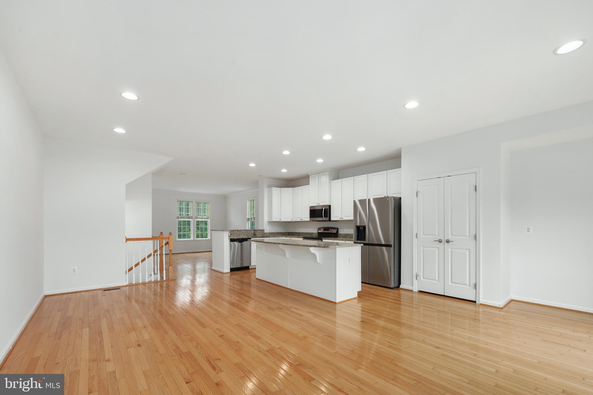 AUTUMN OAKS - Residential