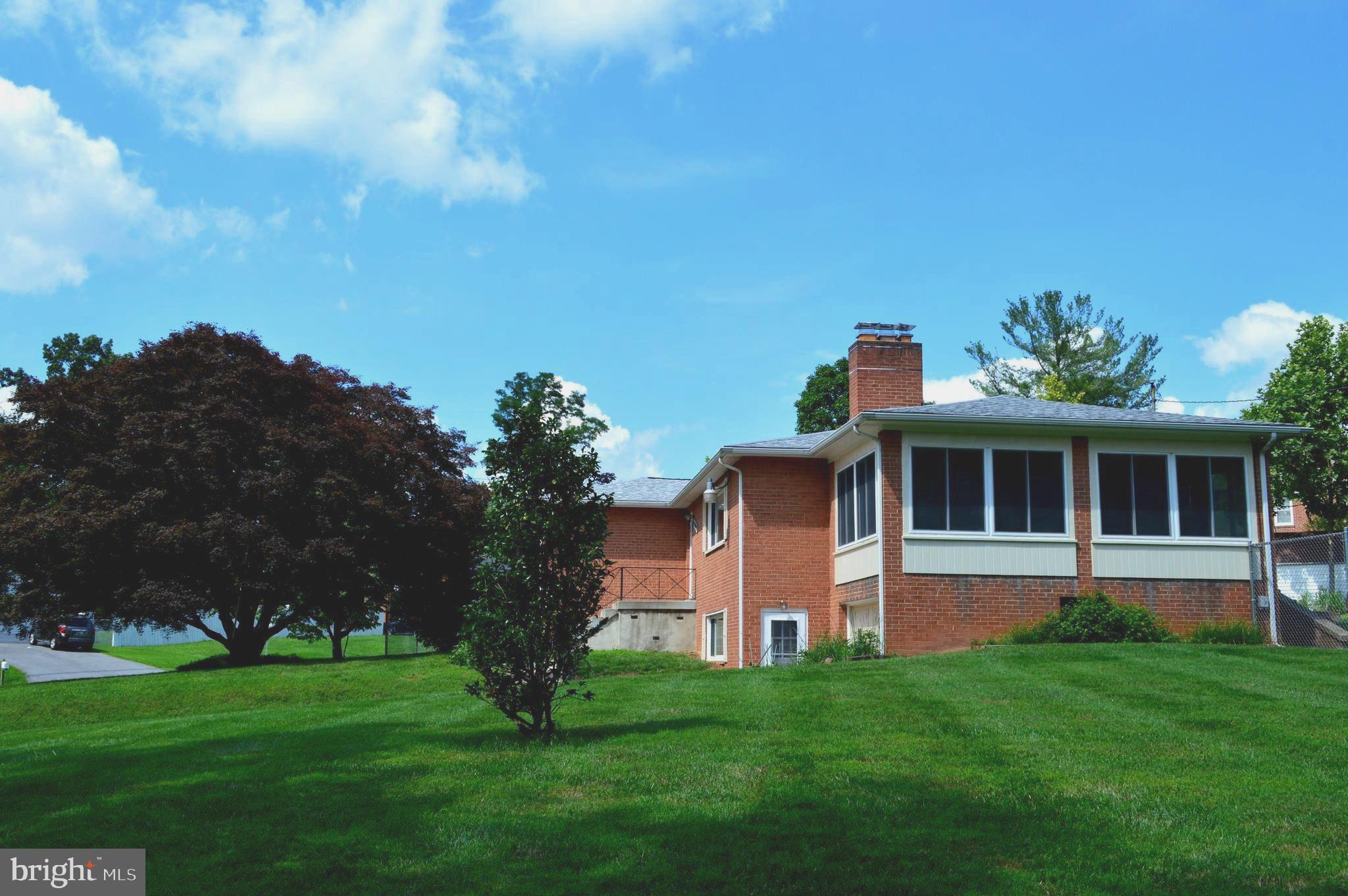 MEADOWOOD - Residential