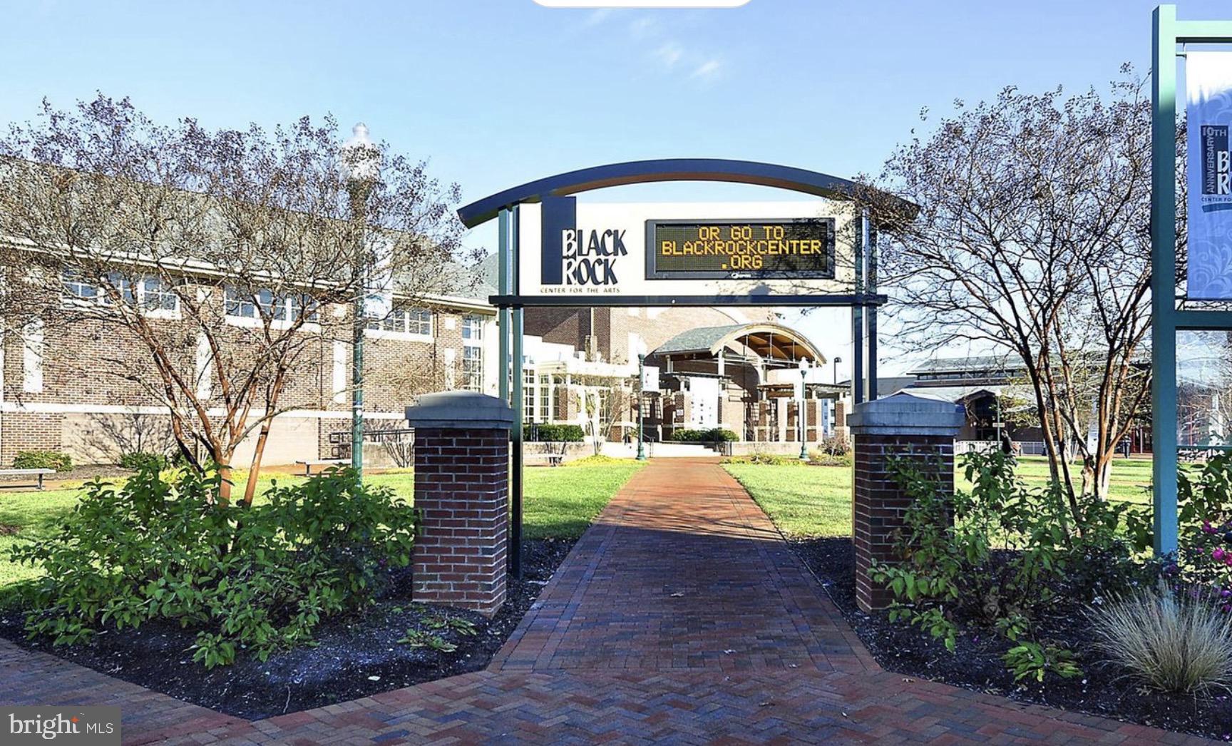 GUNNERS LAKE - Residential