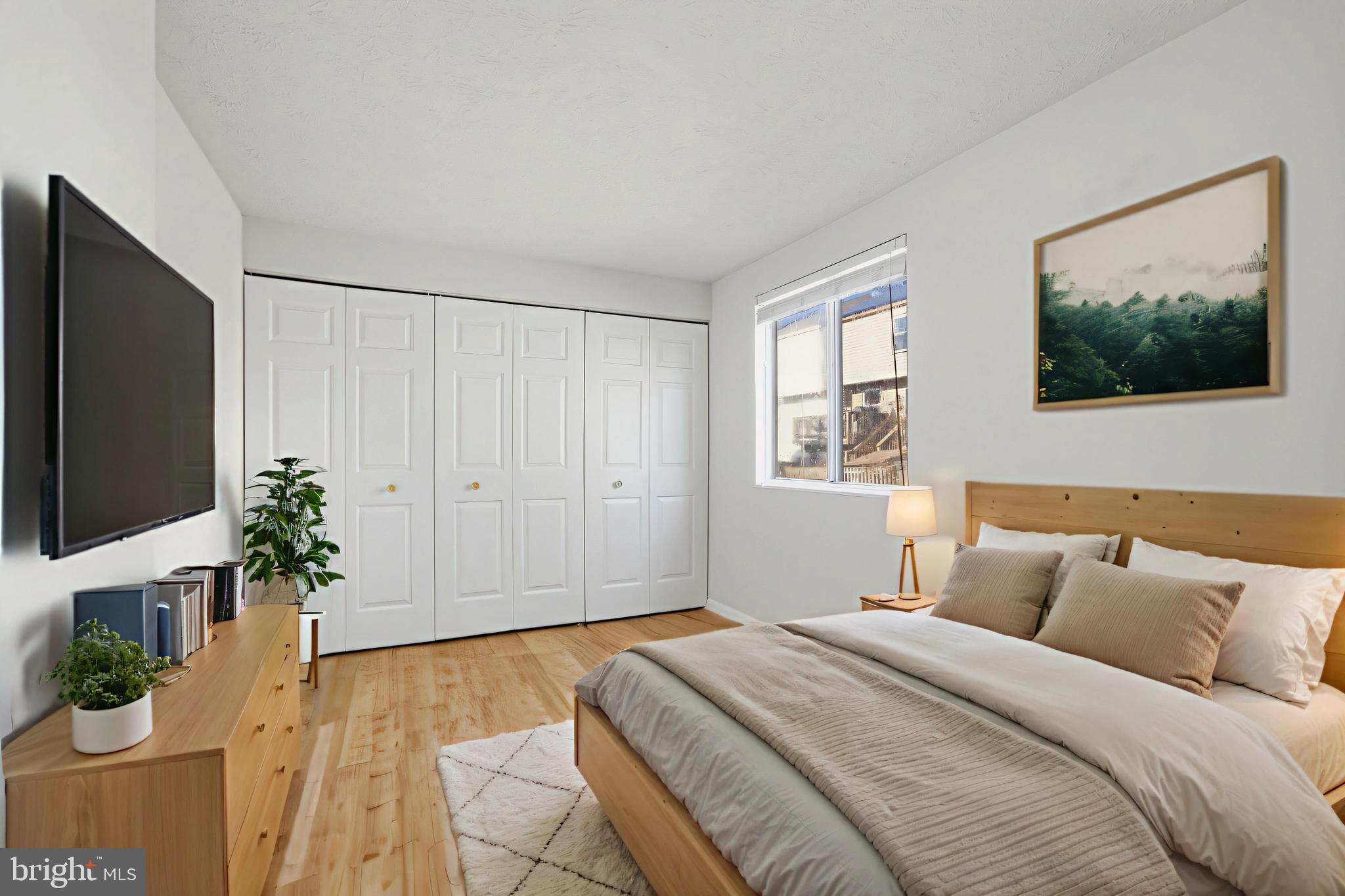 GUNNERS LAKE - Residential