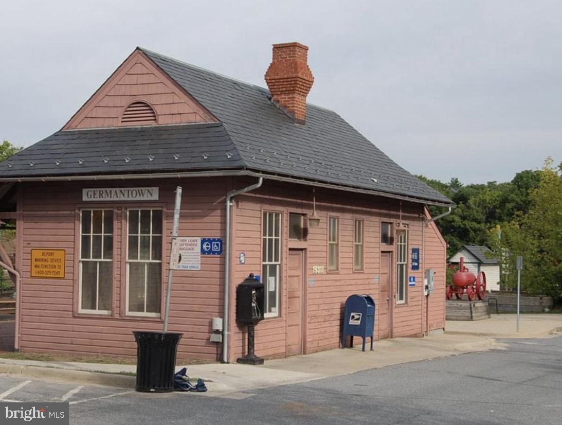 GUNNERS LAKE - Residential