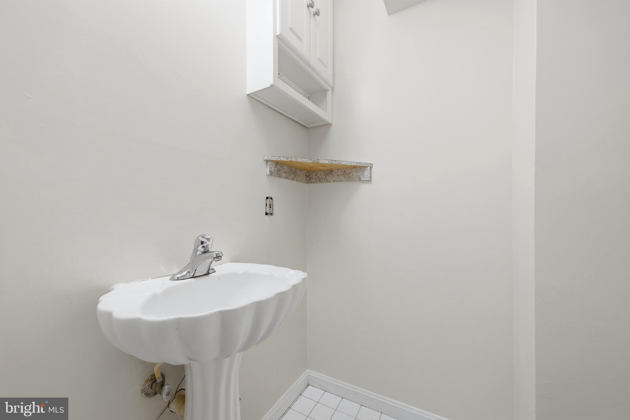 GUNNERS LAKE - Residential